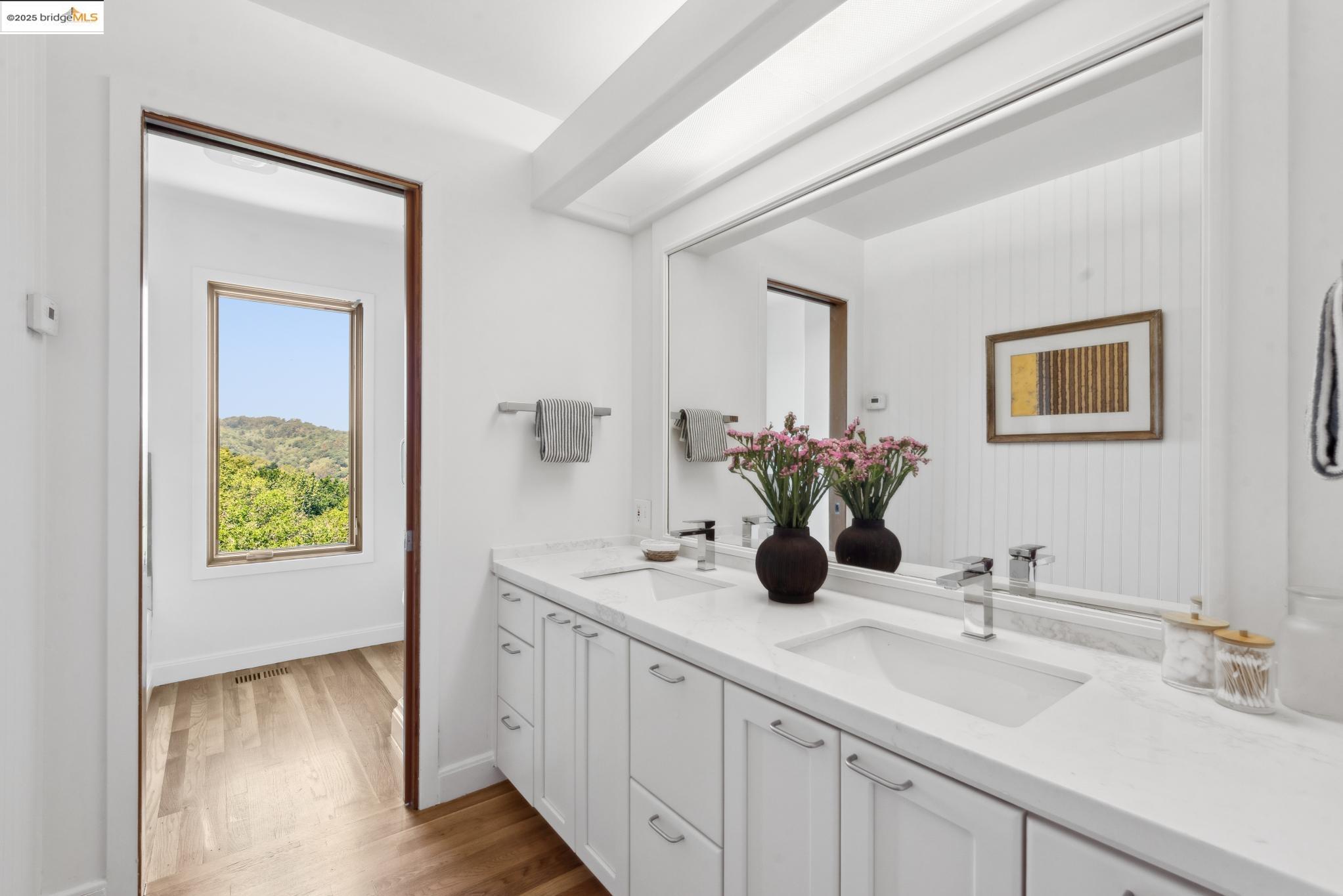 Detail Gallery Image 44 of 60 For 12688 Brookpark Road, Oakland,  CA 94619 - 6 Beds | 4/1 Baths
