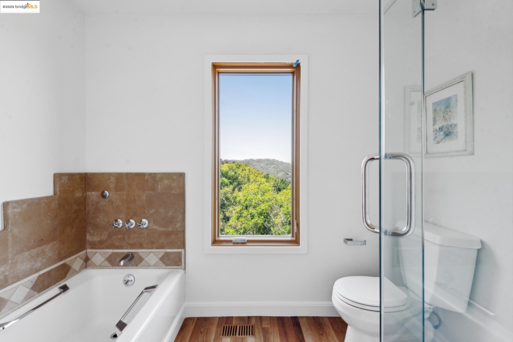Detail Gallery Image 45 of 60 For 12688 Brookpark Road, Oakland,  CA 94619 - 6 Beds | 4/1 Baths