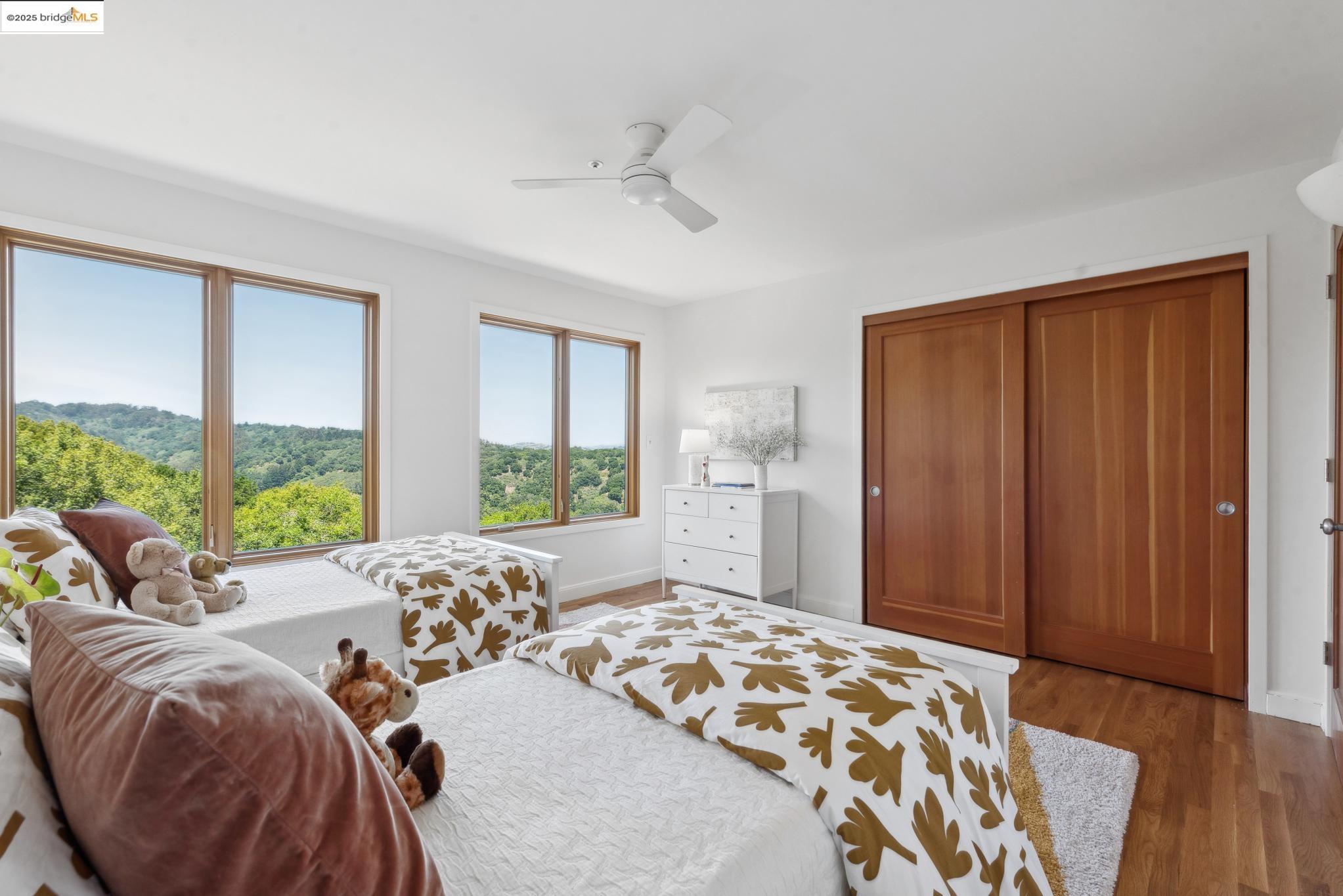 Detail Gallery Image 47 of 60 For 12688 Brookpark Road, Oakland,  CA 94619 - 6 Beds | 4/1 Baths