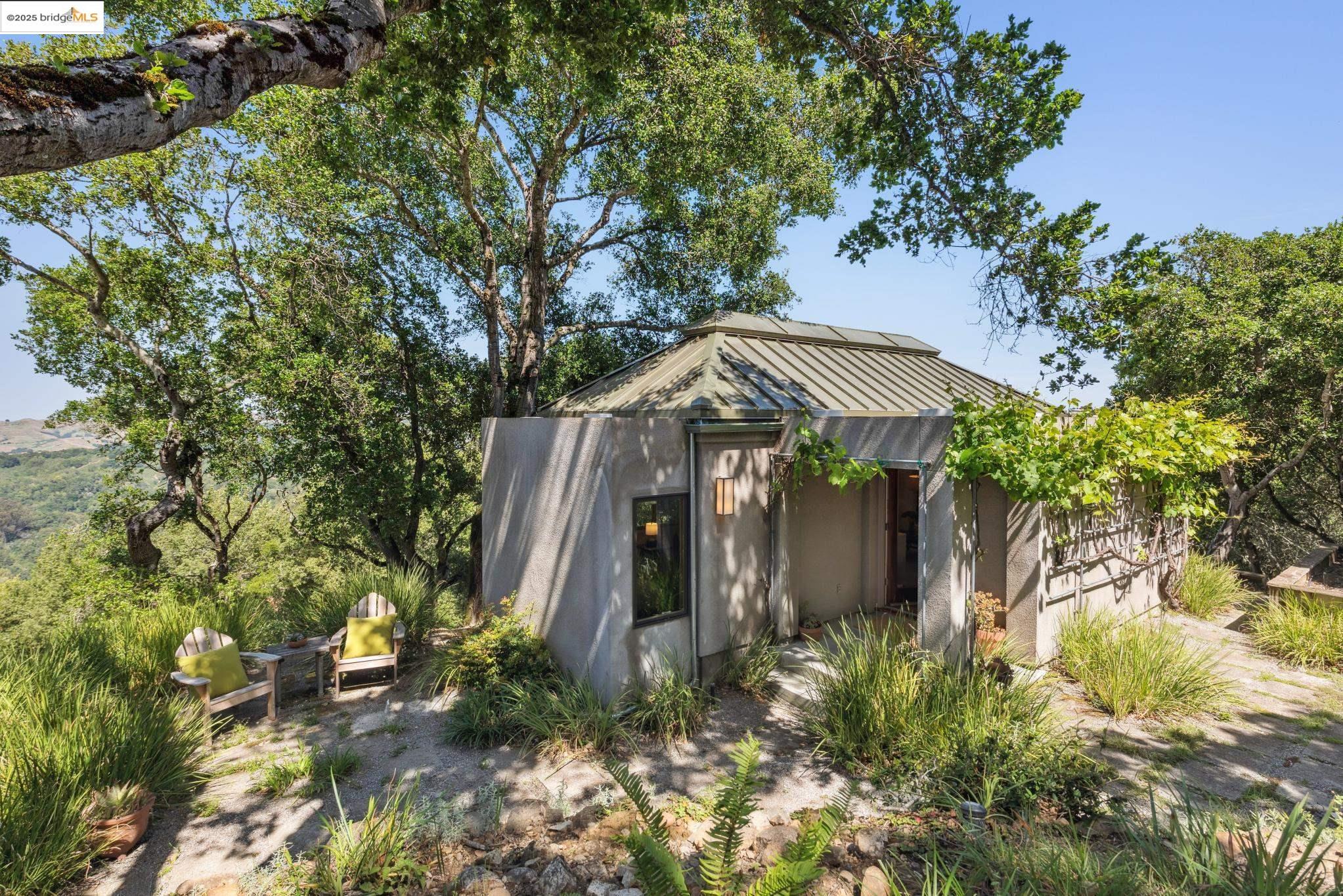 Detail Gallery Image 54 of 60 For 12688 Brookpark Road, Oakland,  CA 94619 - 6 Beds | 4/1 Baths