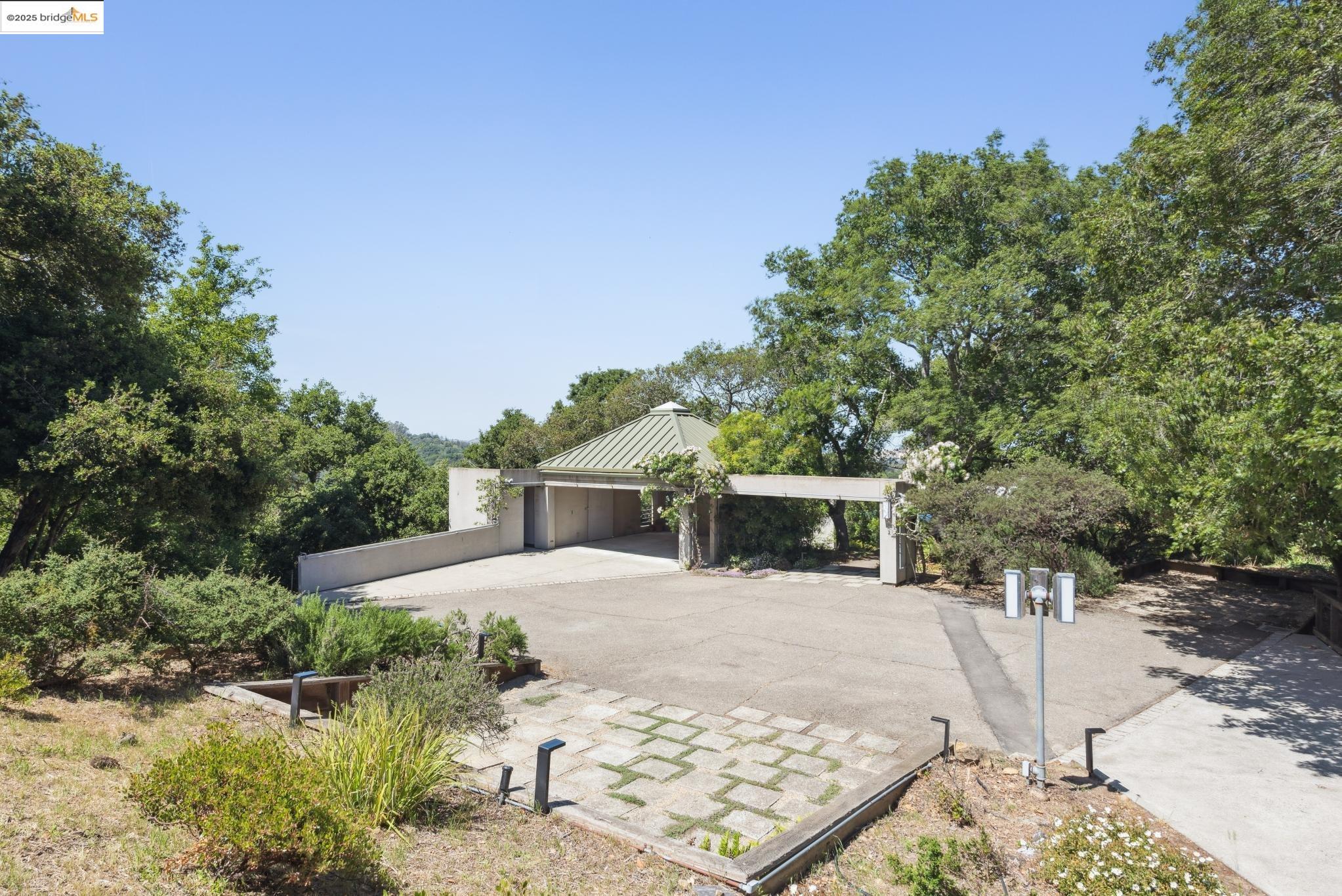 Detail Gallery Image 60 of 60 For 12688 Brookpark Road, Oakland,  CA 94619 - 6 Beds | 4/1 Baths
