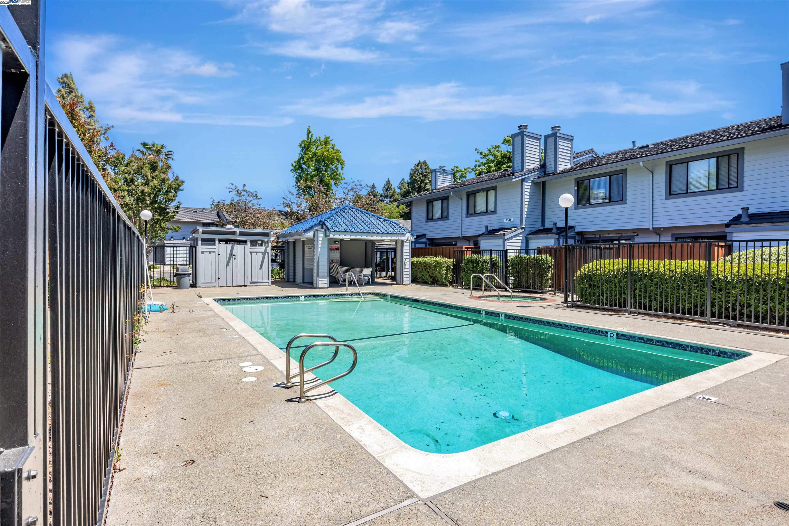 Photo #10: 41097384 Listing: Photo #10
