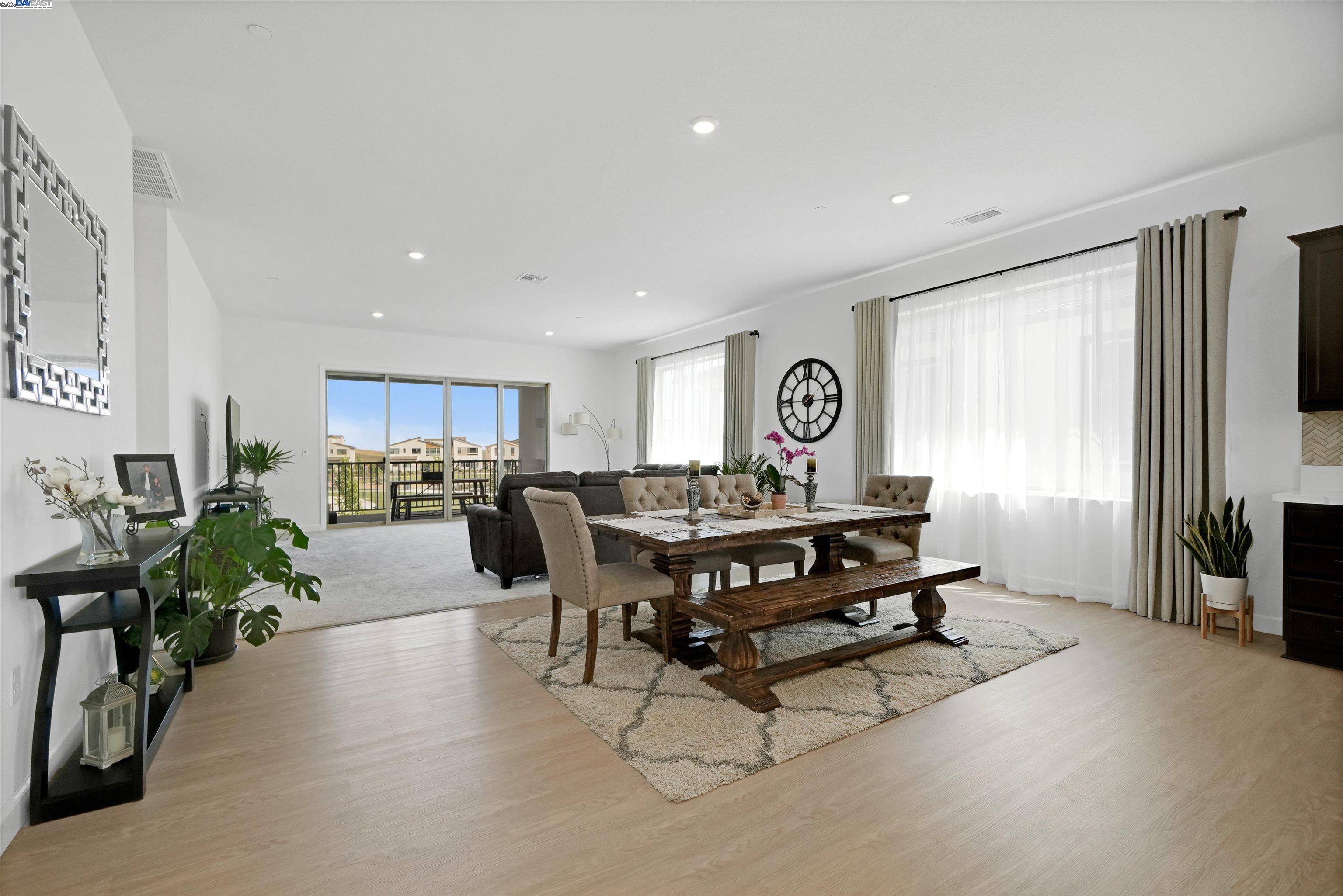 Detail Gallery Image 13 of 46 For 2462 Shore Vista, Fairfield,  CA 94533 - 3 Beds | 2 Baths