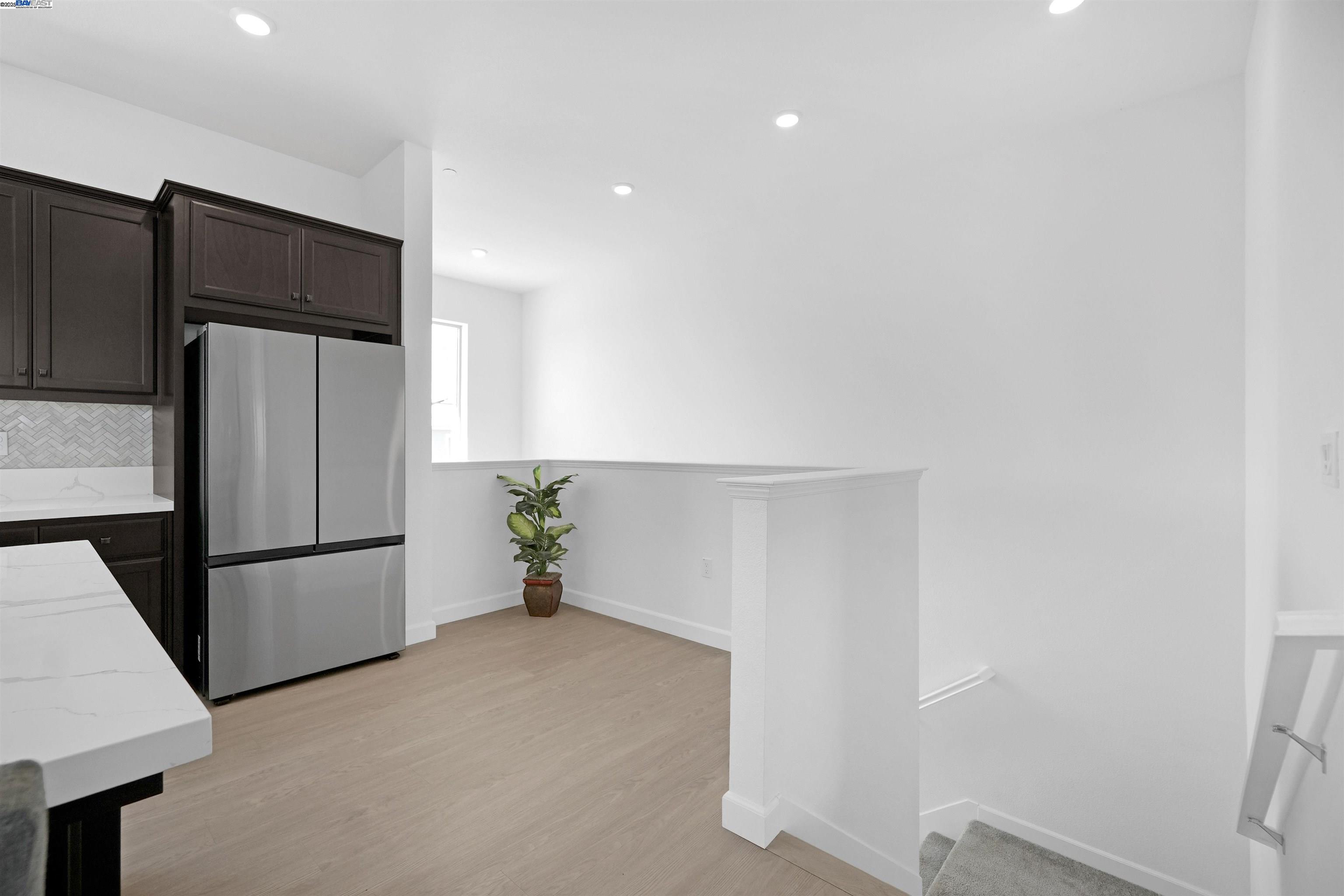 Detail Gallery Image 14 of 46 For 2462 Shore Vista, Fairfield,  CA 94533 - 3 Beds | 2 Baths