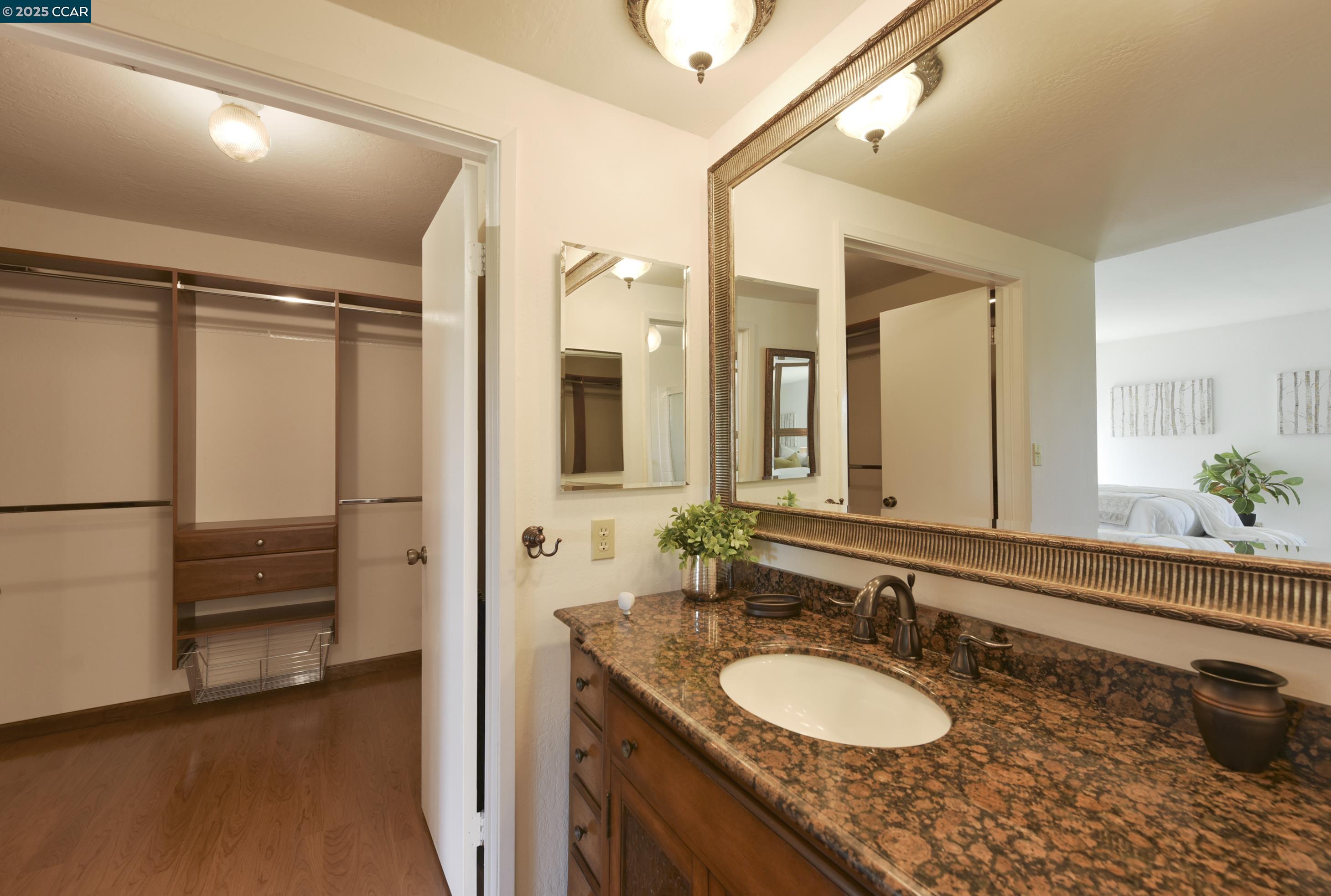 Detail Gallery Image 30 of 47 For 18509 Greenridge Ct, Castro Valley,  CA 94552 - 4 Beds | 2/1 Baths