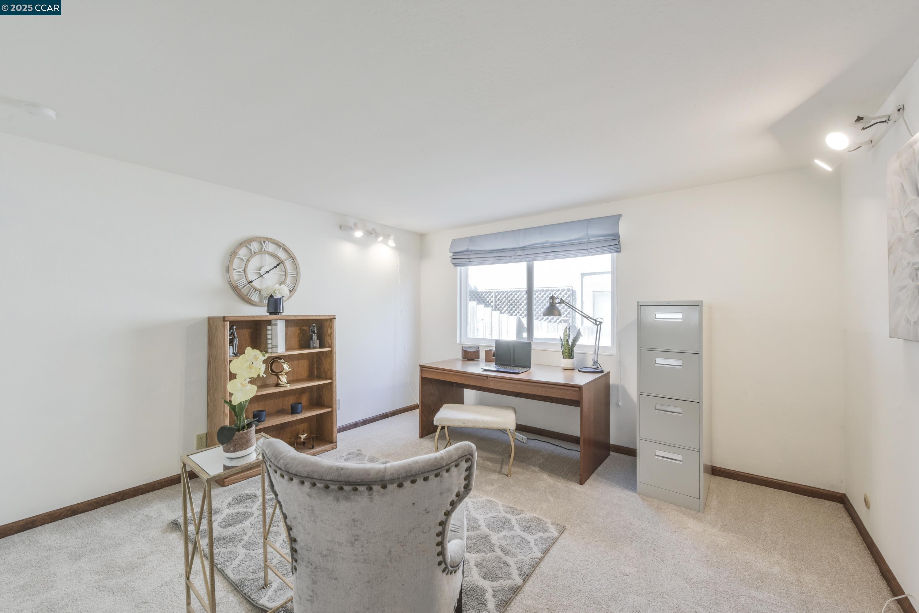 Detail Gallery Image 32 of 47 For 18509 Greenridge Ct, Castro Valley,  CA 94552 - 4 Beds | 2/1 Baths
