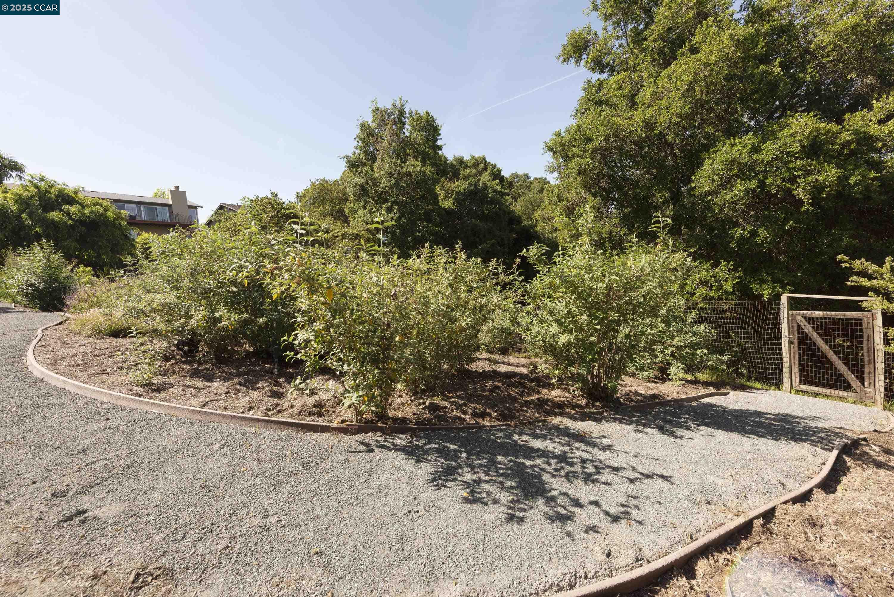 Detail Gallery Image 47 of 47 For 18509 Greenridge Ct, Castro Valley,  CA 94552 - 4 Beds | 2/1 Baths