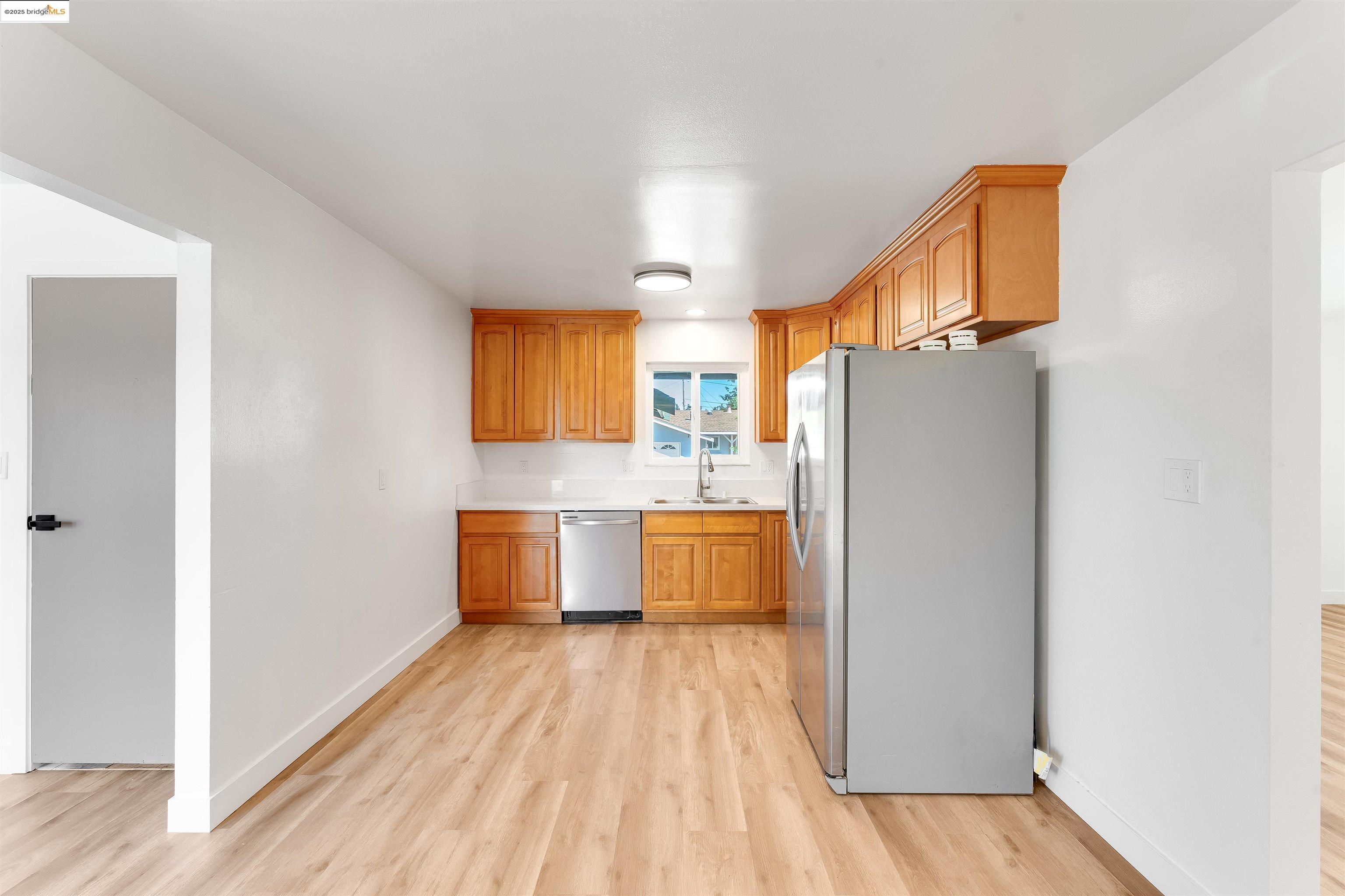 Detail Gallery Image 11 of 42 For 1908 New Jersey St, Fairfield,  CA 94533 - 3 Beds | 2 Baths