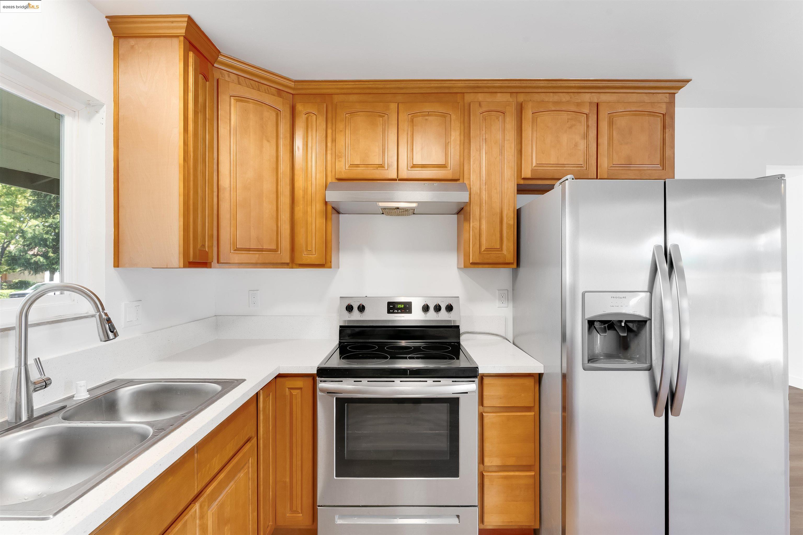 Detail Gallery Image 13 of 42 For 1908 New Jersey St, Fairfield,  CA 94533 - 3 Beds | 2 Baths