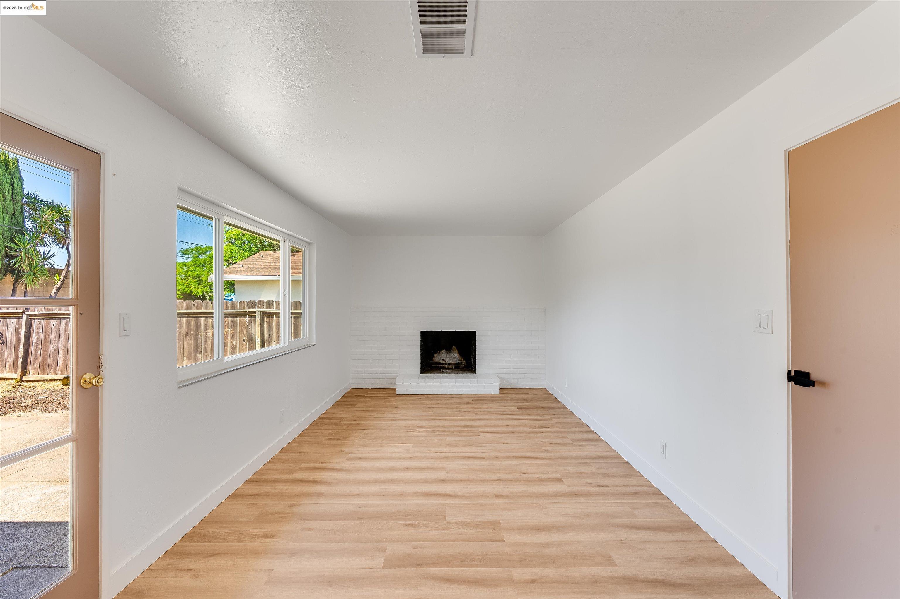 Detail Gallery Image 16 of 42 For 1908 New Jersey St, Fairfield,  CA 94533 - 3 Beds | 2 Baths