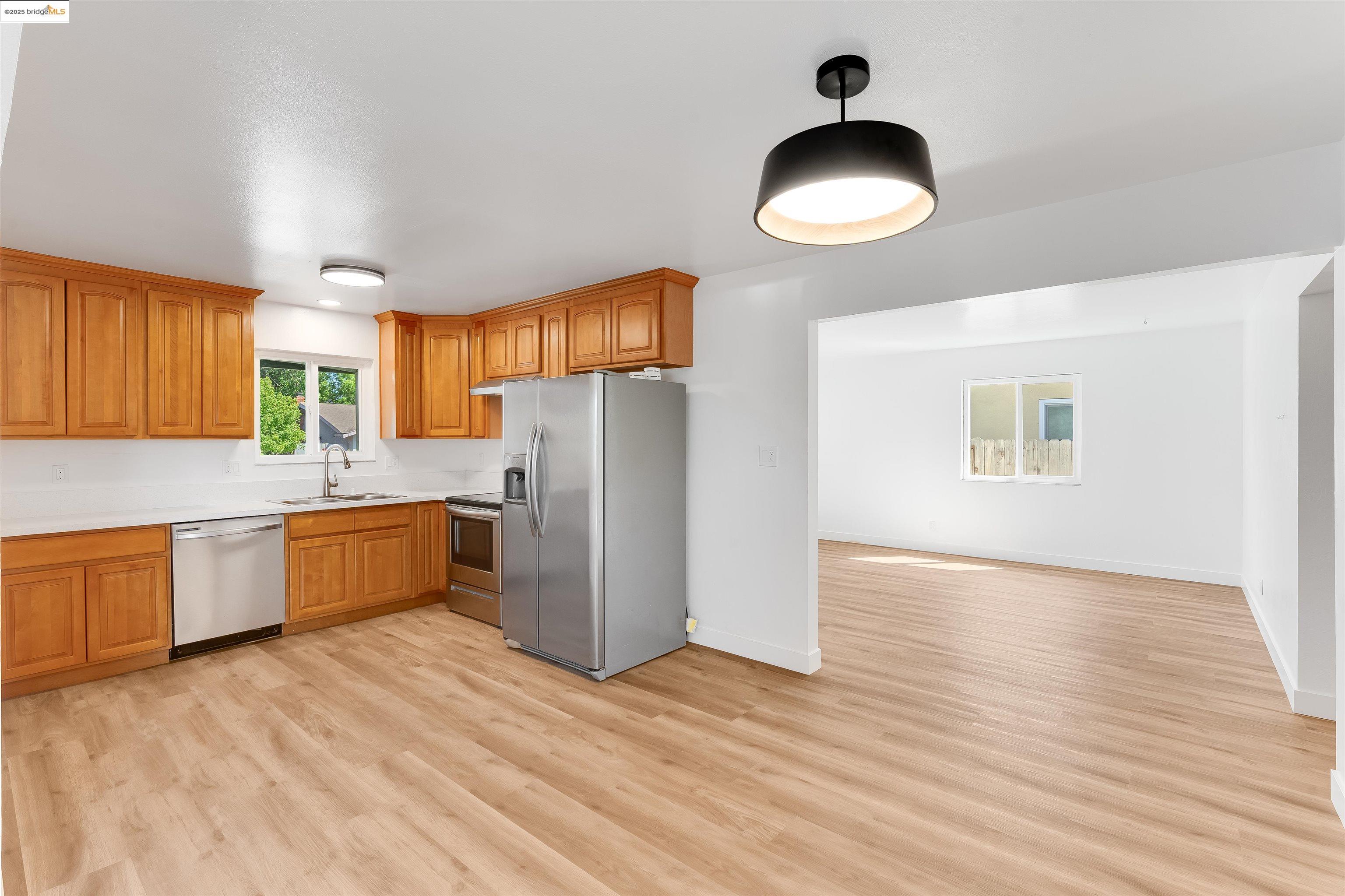 Detail Gallery Image 20 of 42 For 1908 New Jersey St, Fairfield,  CA 94533 - 3 Beds | 2 Baths