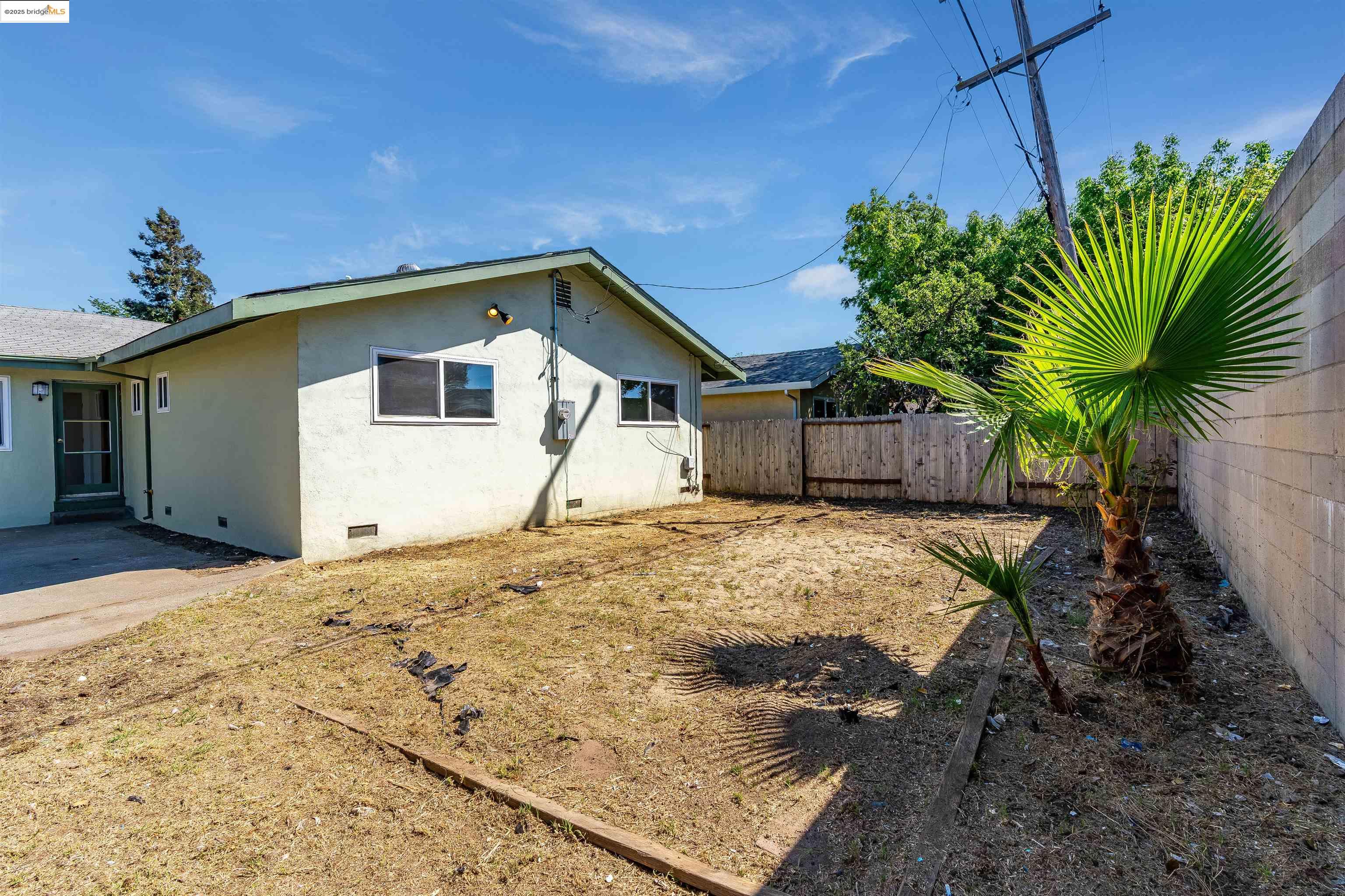 Detail Gallery Image 37 of 42 For 1908 New Jersey St, Fairfield,  CA 94533 - 3 Beds | 2 Baths