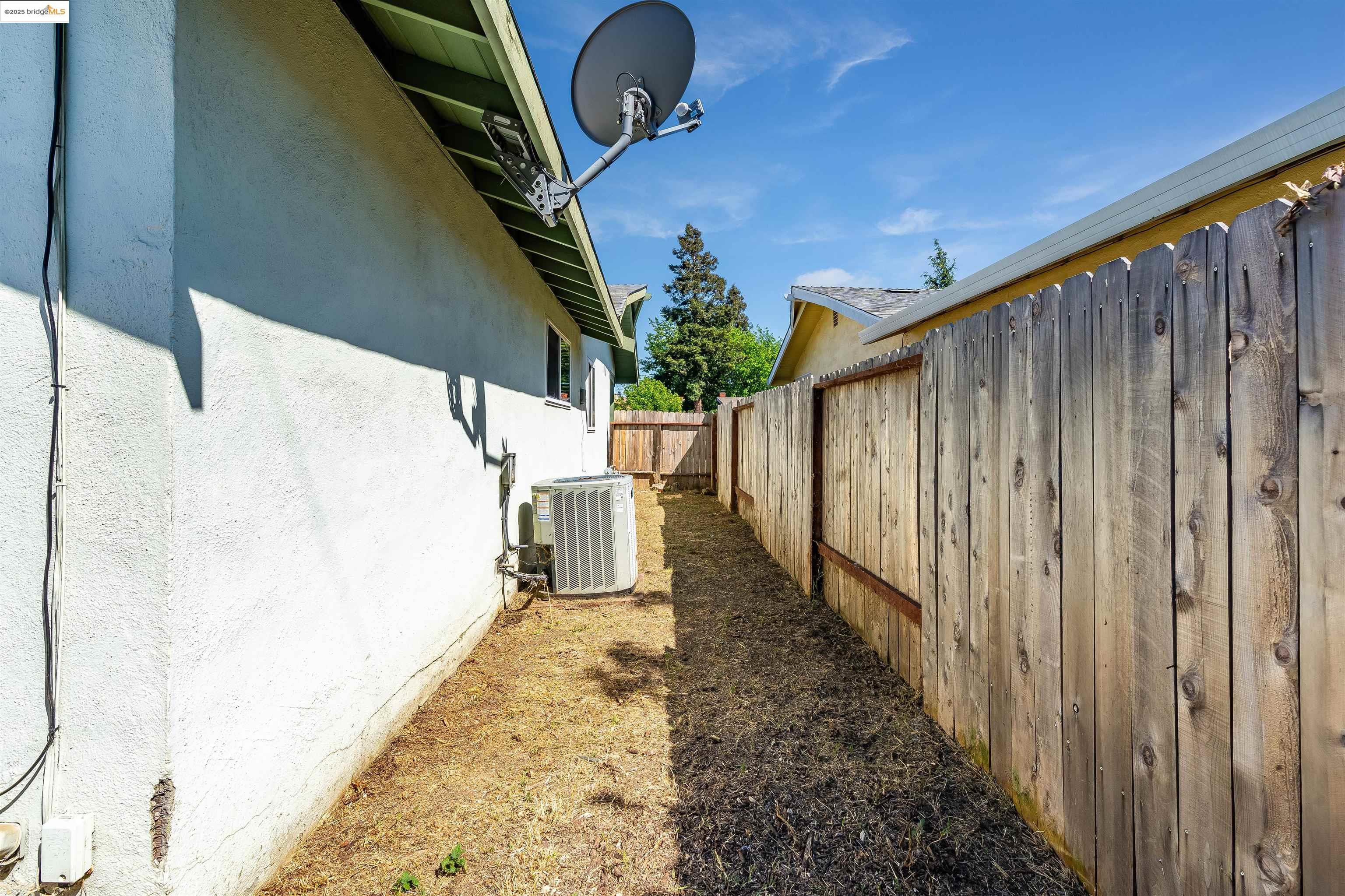 Detail Gallery Image 40 of 42 For 1908 New Jersey St, Fairfield,  CA 94533 - 3 Beds | 2 Baths