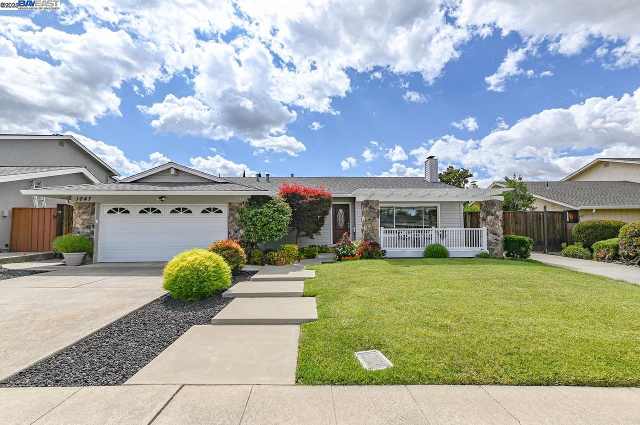 Detail Gallery Image 1 of 43 For 1047 Innsbruck St, Livermore,  CA 94550 - 3 Beds | 2 Baths