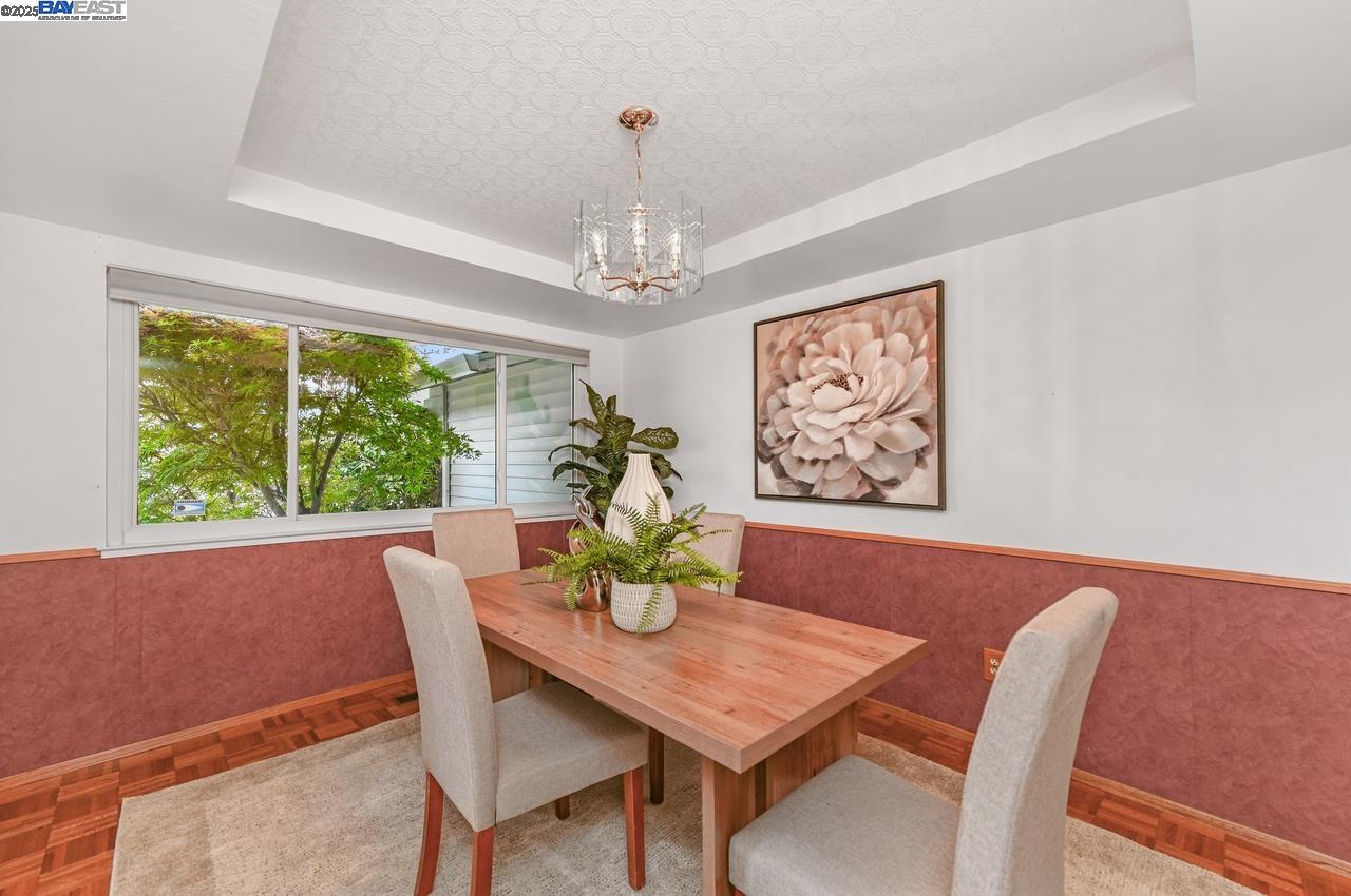 Detail Gallery Image 11 of 43 For 1047 Innsbruck St, Livermore,  CA 94550 - 3 Beds | 2 Baths