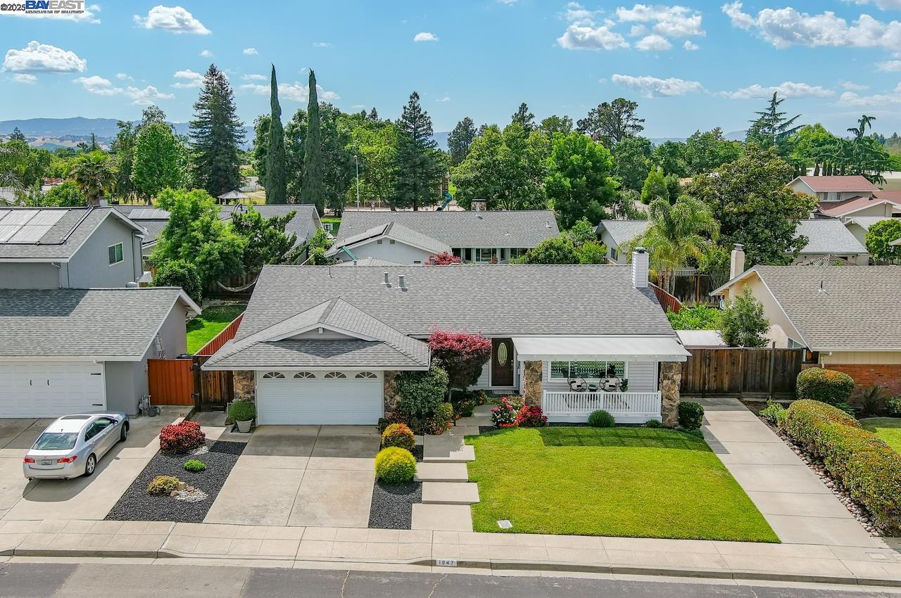 Detail Gallery Image 8 of 43 For 1047 Innsbruck St, Livermore,  CA 94550 - 3 Beds | 2 Baths