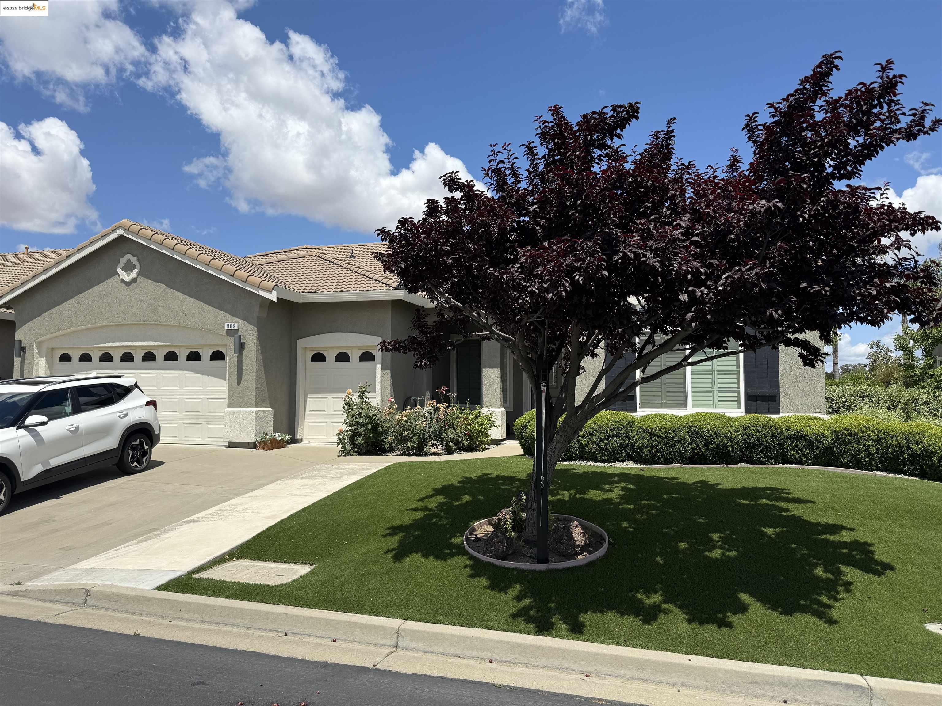 Detail Gallery Image 2 of 46 For 909 Suntan Lane, Brentwood,  CA 94513-9999 - 2 Beds | 2/1 Baths