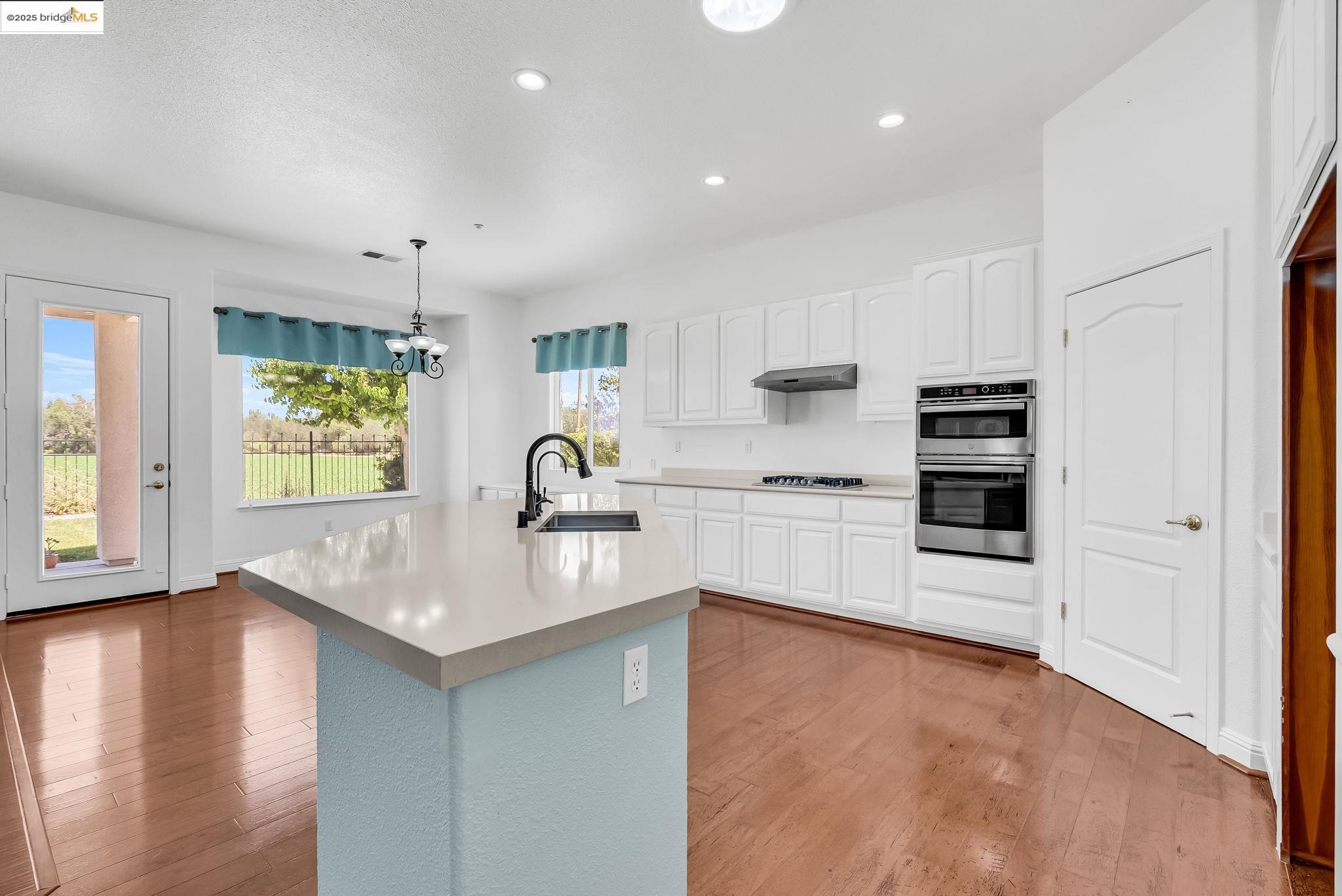 Detail Gallery Image 22 of 46 For 909 Suntan Lane, Brentwood,  CA 94513-9999 - 2 Beds | 2/1 Baths