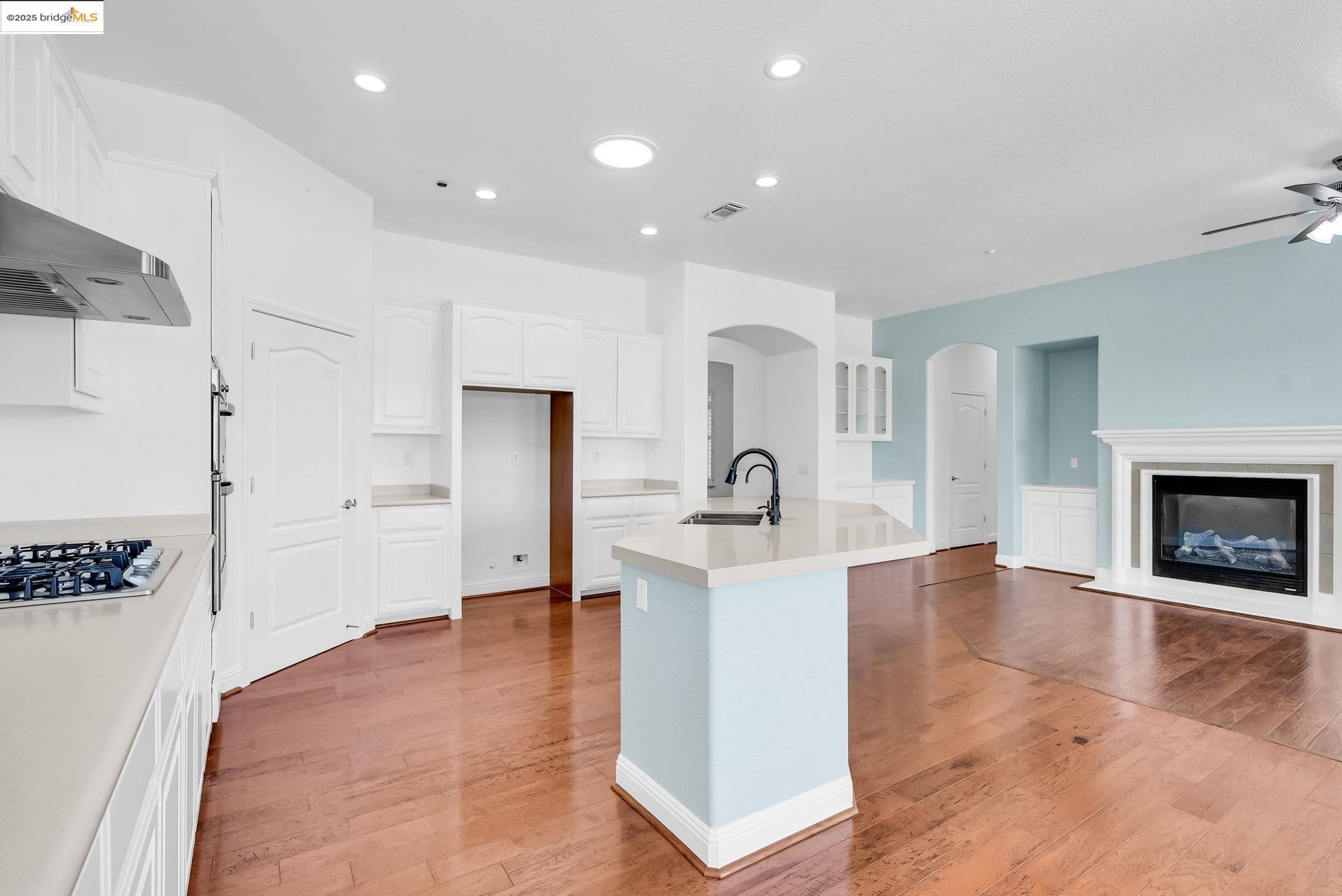 Detail Gallery Image 24 of 46 For 909 Suntan Lane, Brentwood,  CA 94513-9999 - 2 Beds | 2/1 Baths