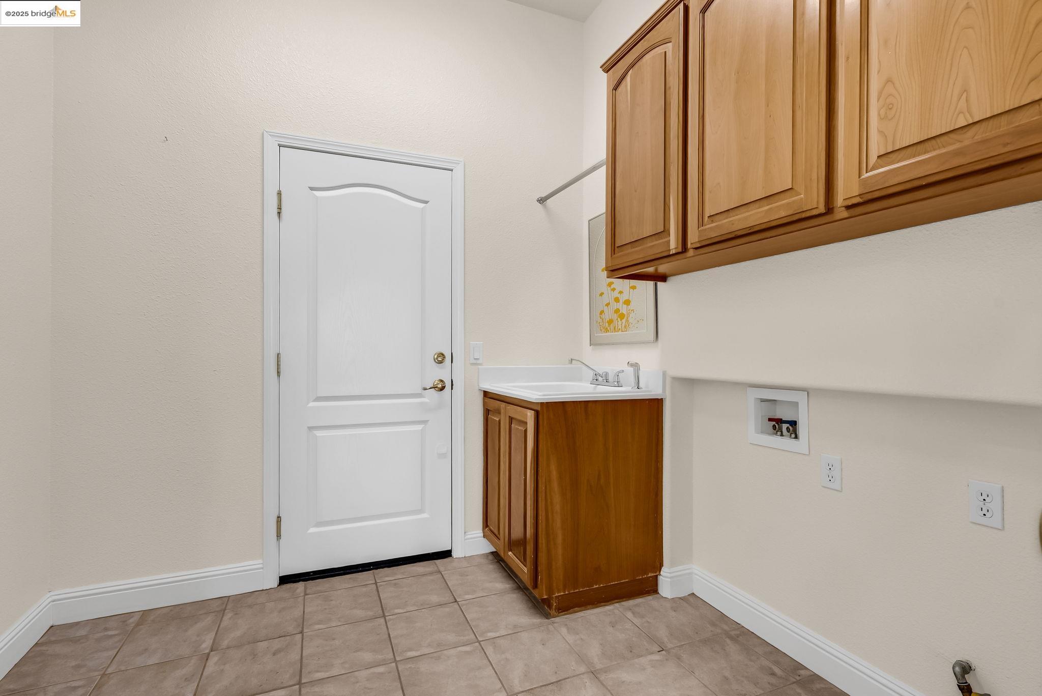 Detail Gallery Image 29 of 46 For 909 Suntan Lane, Brentwood,  CA 94513-9999 - 2 Beds | 2/1 Baths