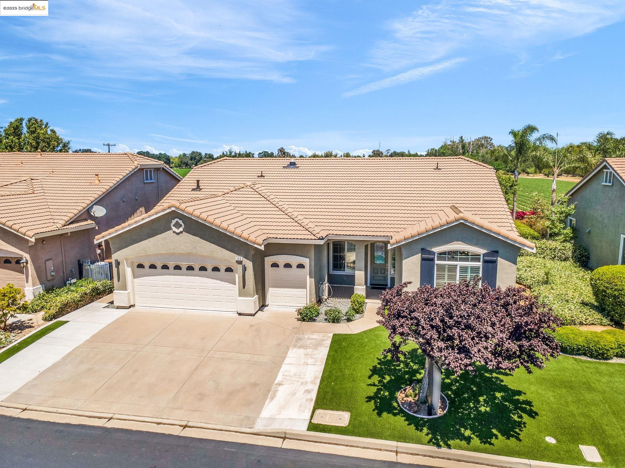 Detail Gallery Image 5 of 46 For 909 Suntan Lane, Brentwood,  CA 94513-9999 - 2 Beds | 2/1 Baths