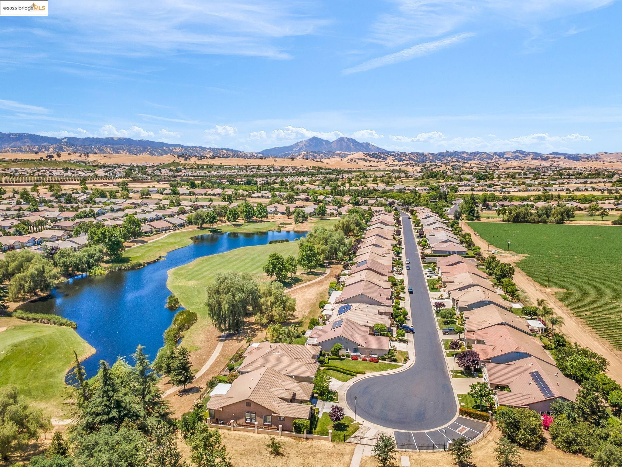 Detail Gallery Image 8 of 46 For 909 Suntan Lane, Brentwood,  CA 94513-9999 - 2 Beds | 2/1 Baths