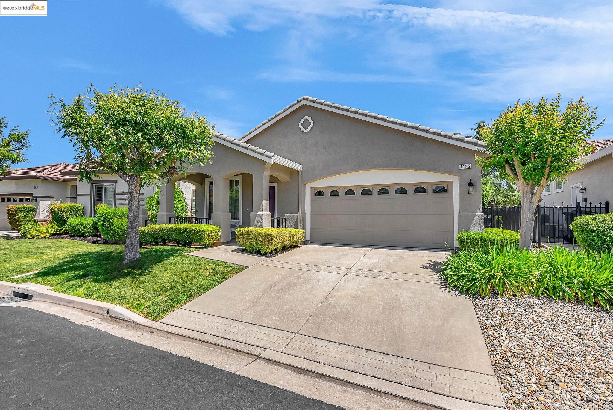Detail Gallery Image 4 of 53 For 1185 Bacchini Lane, Brentwood,  CA 94513-9999 - 2 Beds | 2 Baths