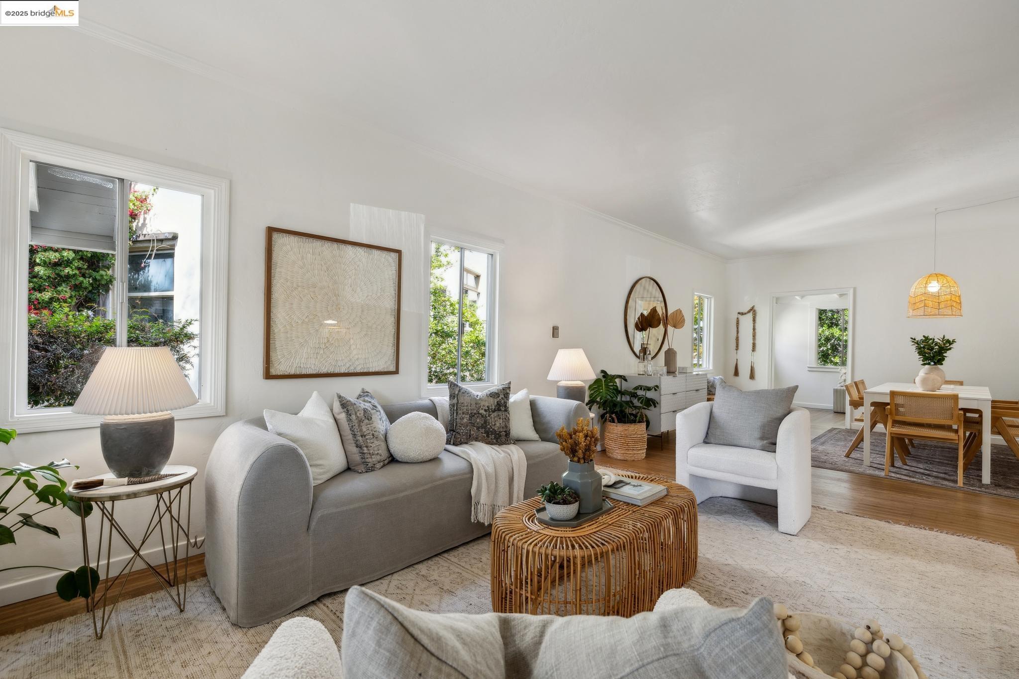 Detail Gallery Image 3 of 31 For 5161 Coronado Ave, Oakland,  CA 94618 - – Beds | – Baths