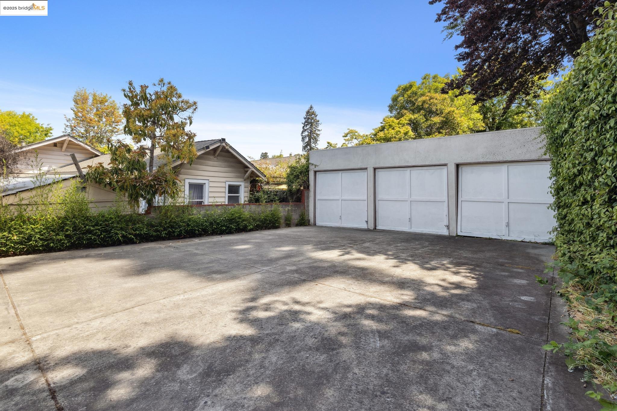 Detail Gallery Image 30 of 31 For 5161 Coronado Ave, Oakland,  CA 94618 - – Beds | – Baths
