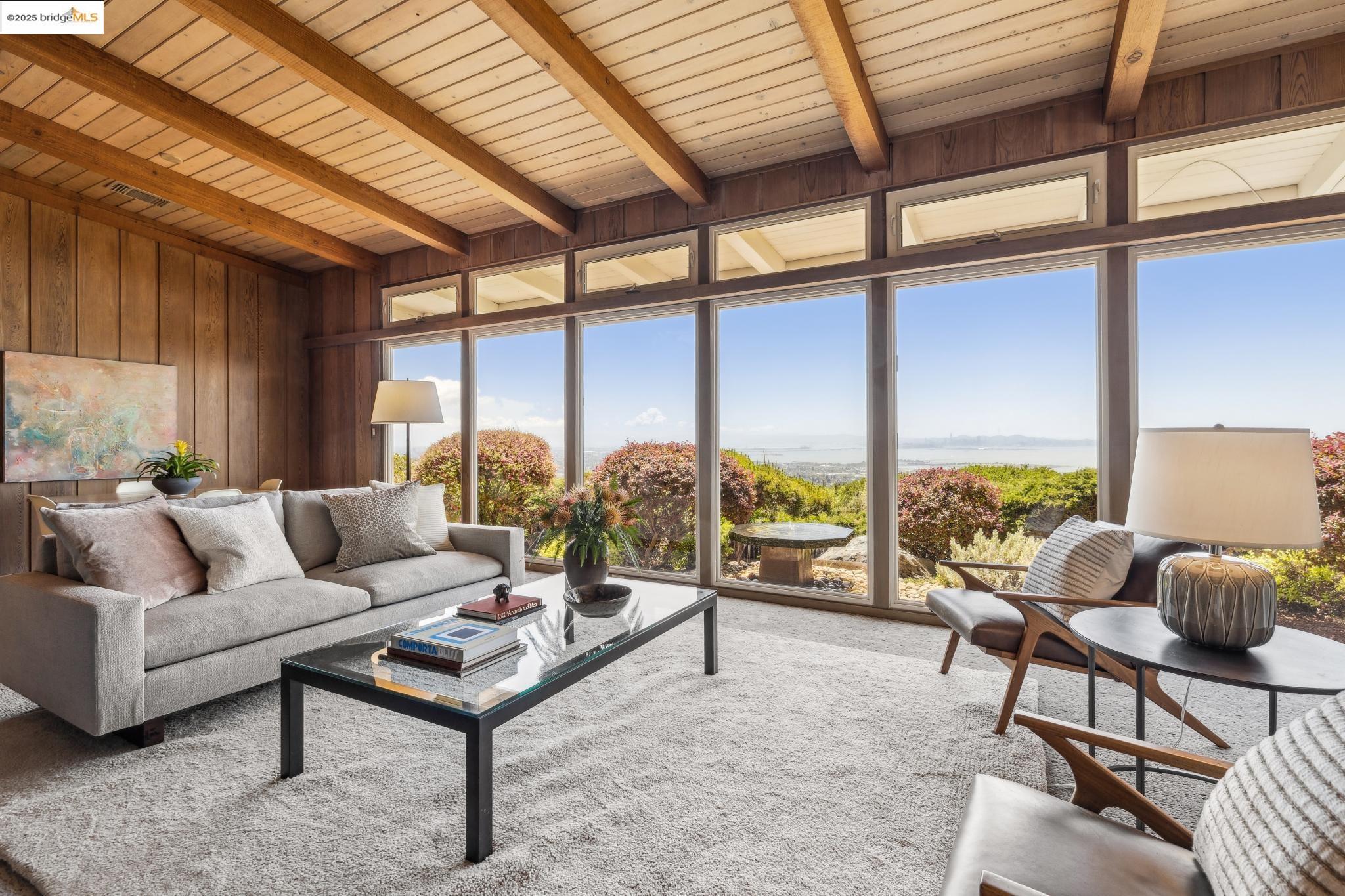 Detail Gallery Image 13 of 60 For 1 Garden Dr, Kensington,  CA 94708 - 3 Beds | 2 Baths