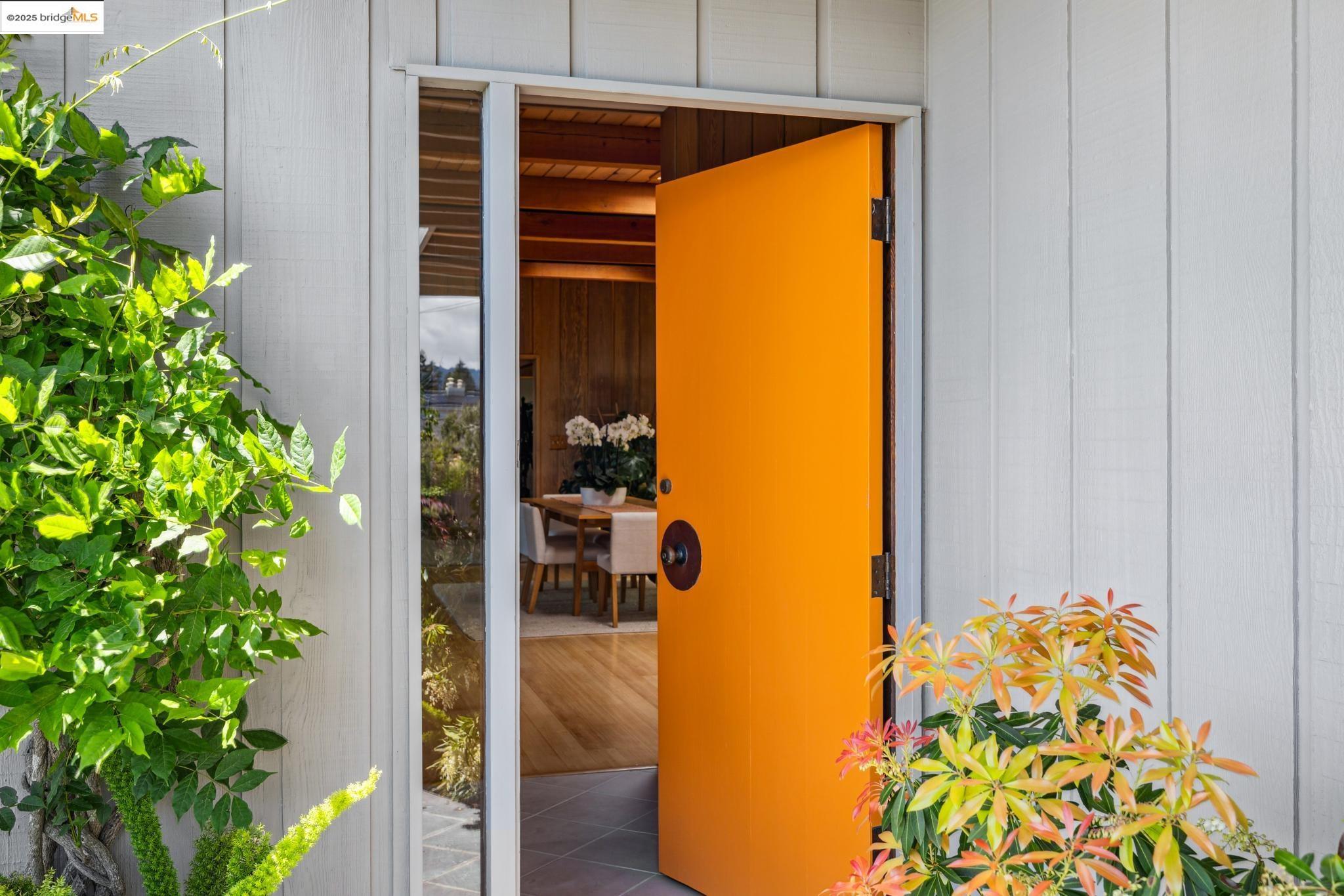 Detail Gallery Image 3 of 60 For 1 Garden Dr, Kensington,  CA 94708 - 3 Beds | 2 Baths