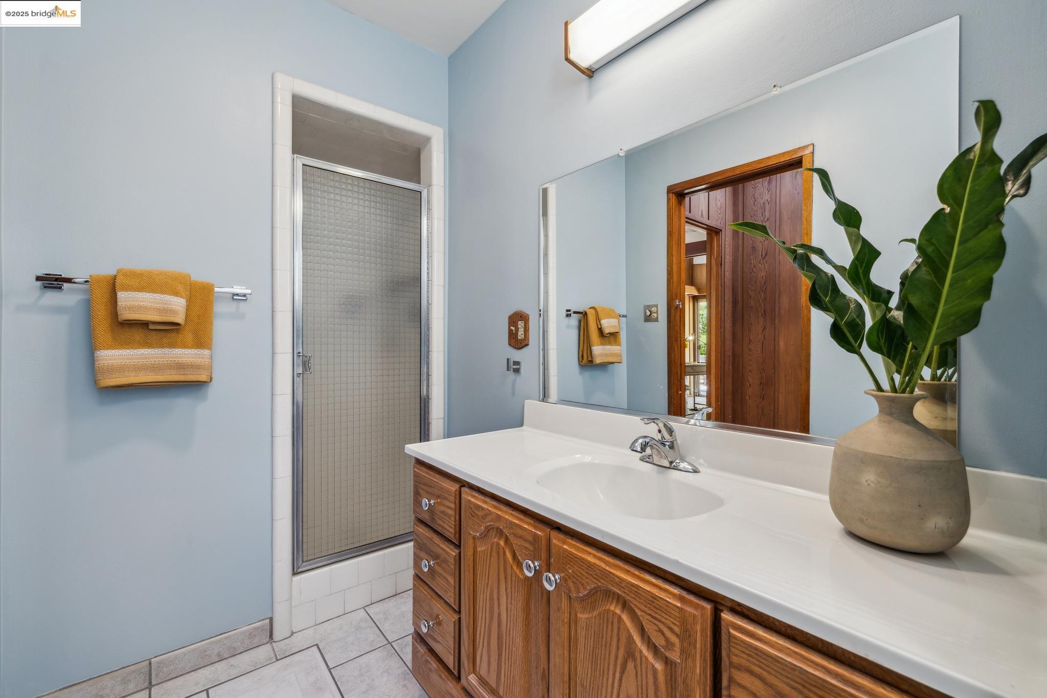 Detail Gallery Image 46 of 60 For 1 Garden Dr, Kensington,  CA 94708 - 3 Beds | 2 Baths
