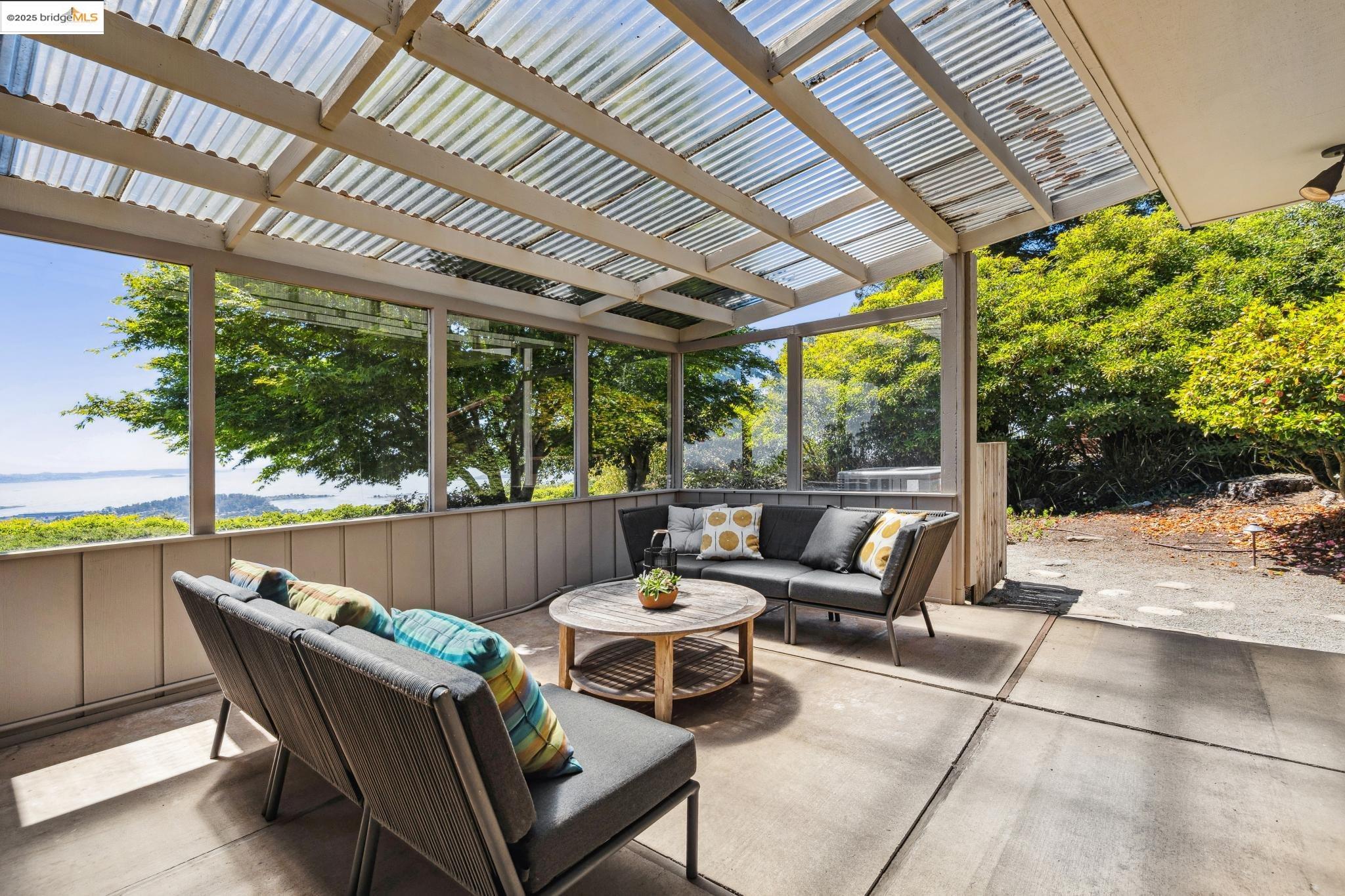 Detail Gallery Image 48 of 60 For 1 Garden Dr, Kensington,  CA 94708 - 3 Beds | 2 Baths