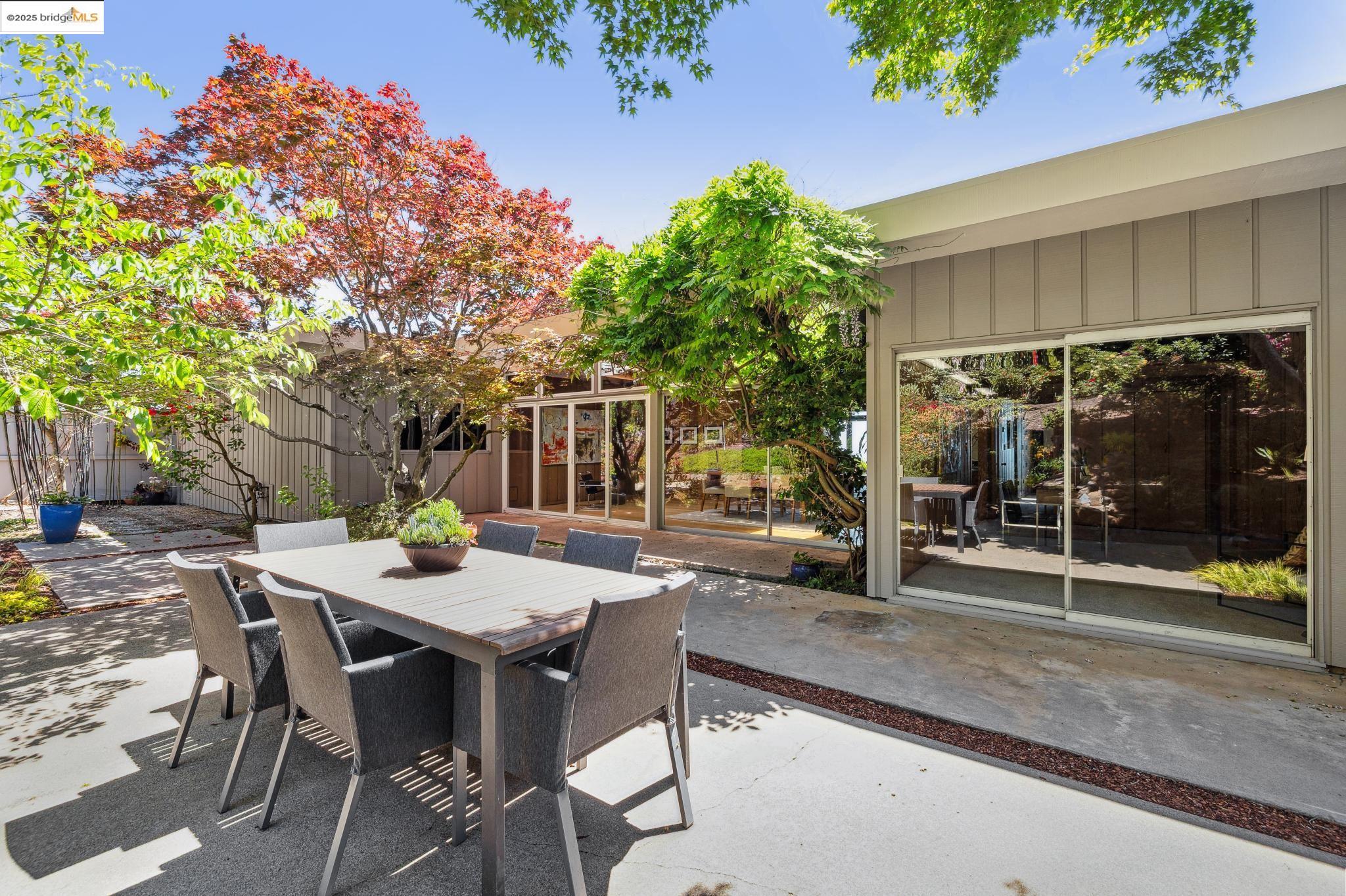 Detail Gallery Image 51 of 60 For 1 Garden Dr, Kensington,  CA 94708 - 3 Beds | 2 Baths