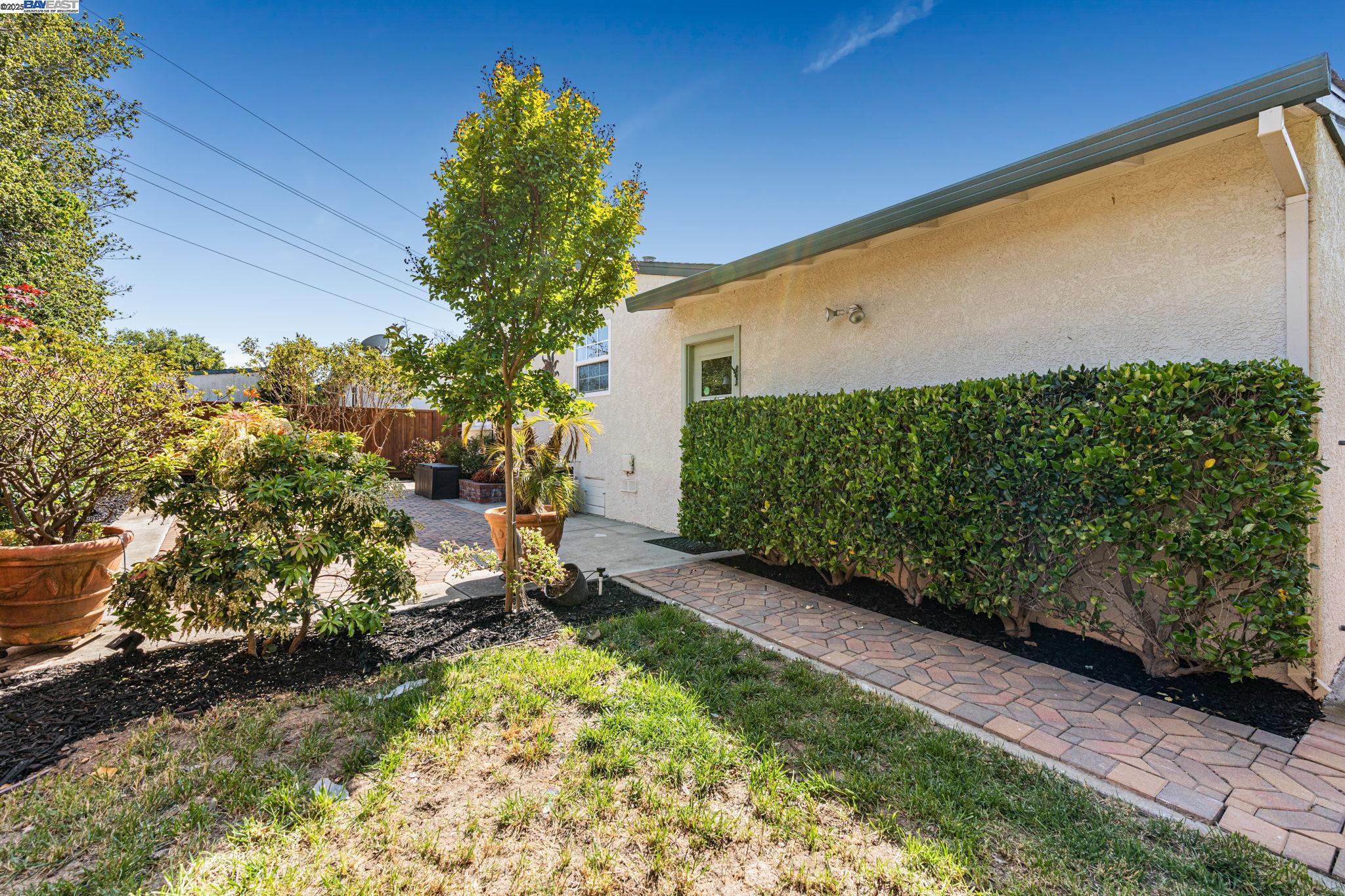 Detail Gallery Image 30 of 33 For 24964 Panitz St, Hayward,  CA 94541 - 3 Beds | 2 Baths