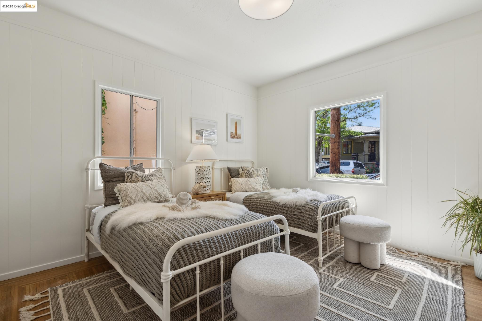 Detail Gallery Image 10 of 31 For 5161 Coronado Ave, Oakland,  CA 94618 - 3 Beds | 2 Baths