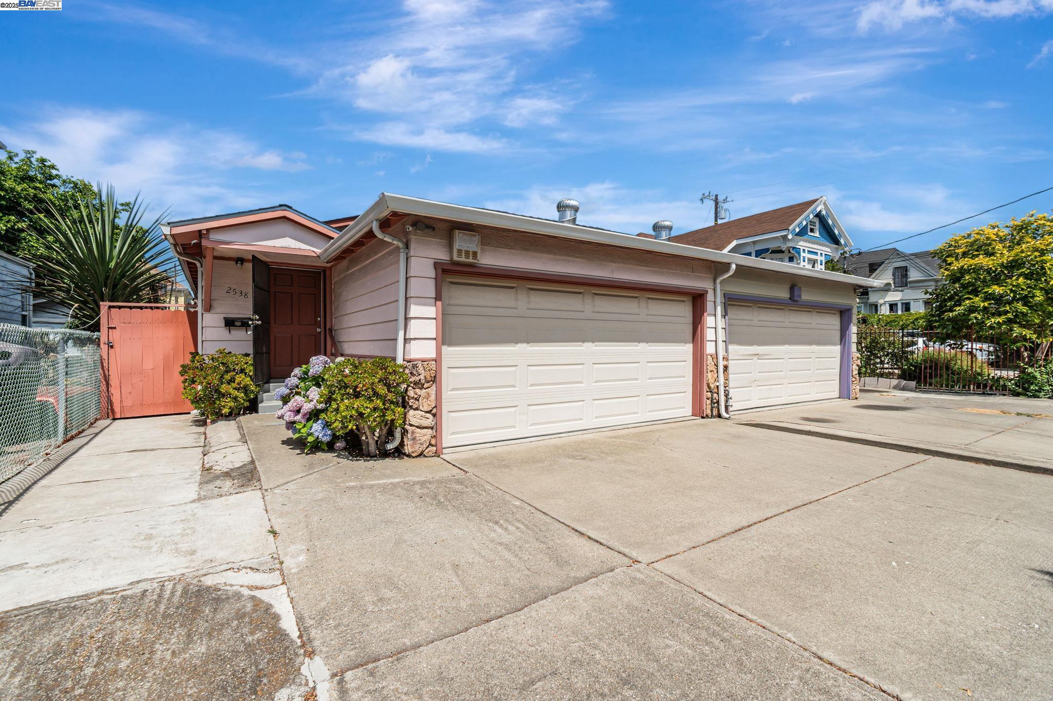 Thumbnail for 2538 E 16th St, Oakland, CA 94601