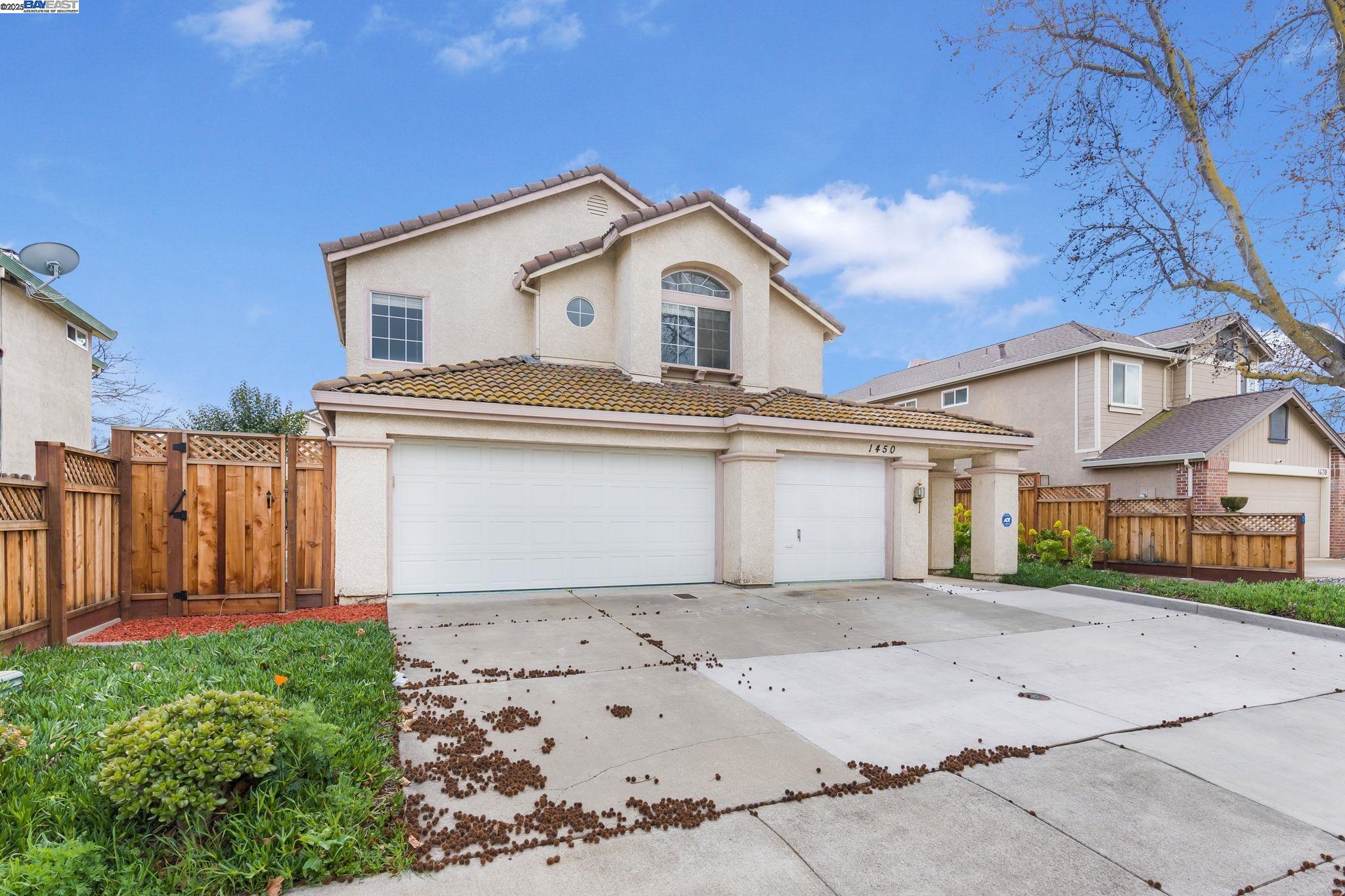 Detail Gallery Image 1 of 50 For 1450 Bluegrass Ln, Tracy,  CA 95377 - 4 Beds | 3 Baths