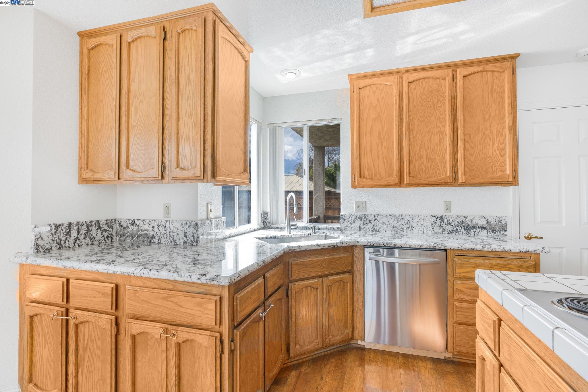 Detail Gallery Image 19 of 50 For 1450 Bluegrass Ln, Tracy,  CA 95377 - 4 Beds | 3 Baths