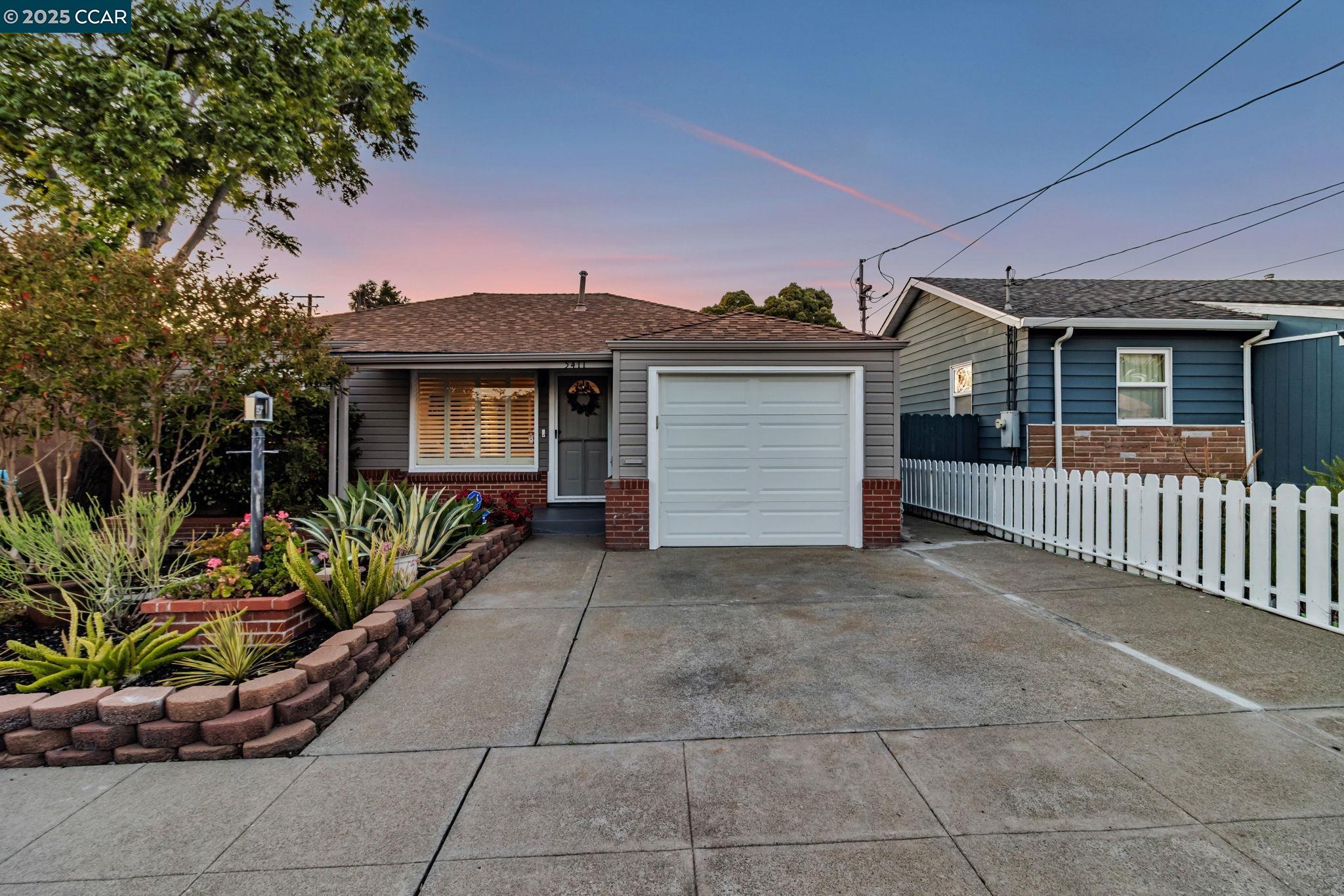 Detail Gallery Image 1 of 48 For 5411 Garvin Ave, Richmond,  CA 94805 - 2 Beds | 2 Baths