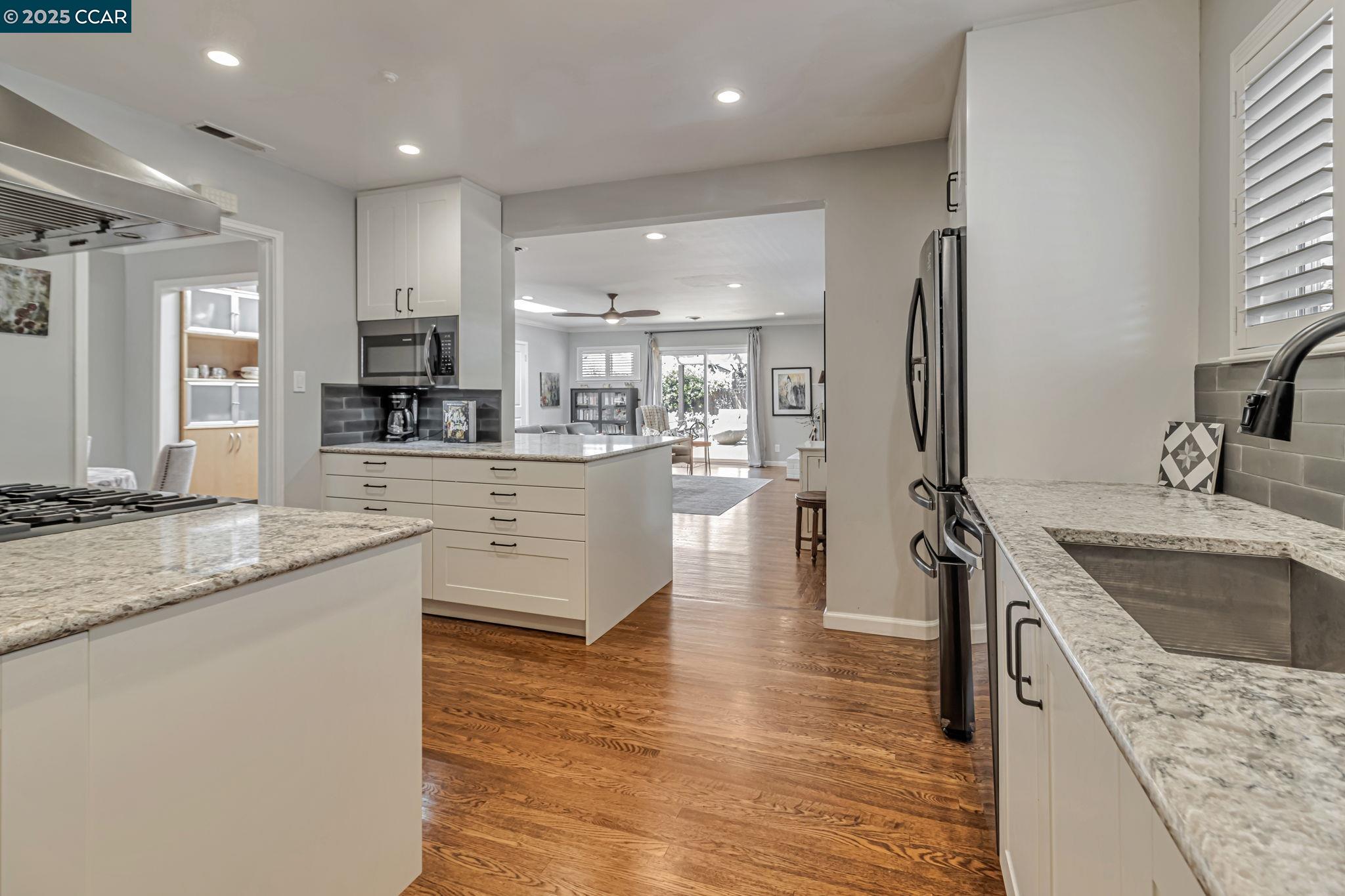 Detail Gallery Image 21 of 48 For 5411 Garvin Ave, Richmond,  CA 94805 - 2 Beds | 2 Baths