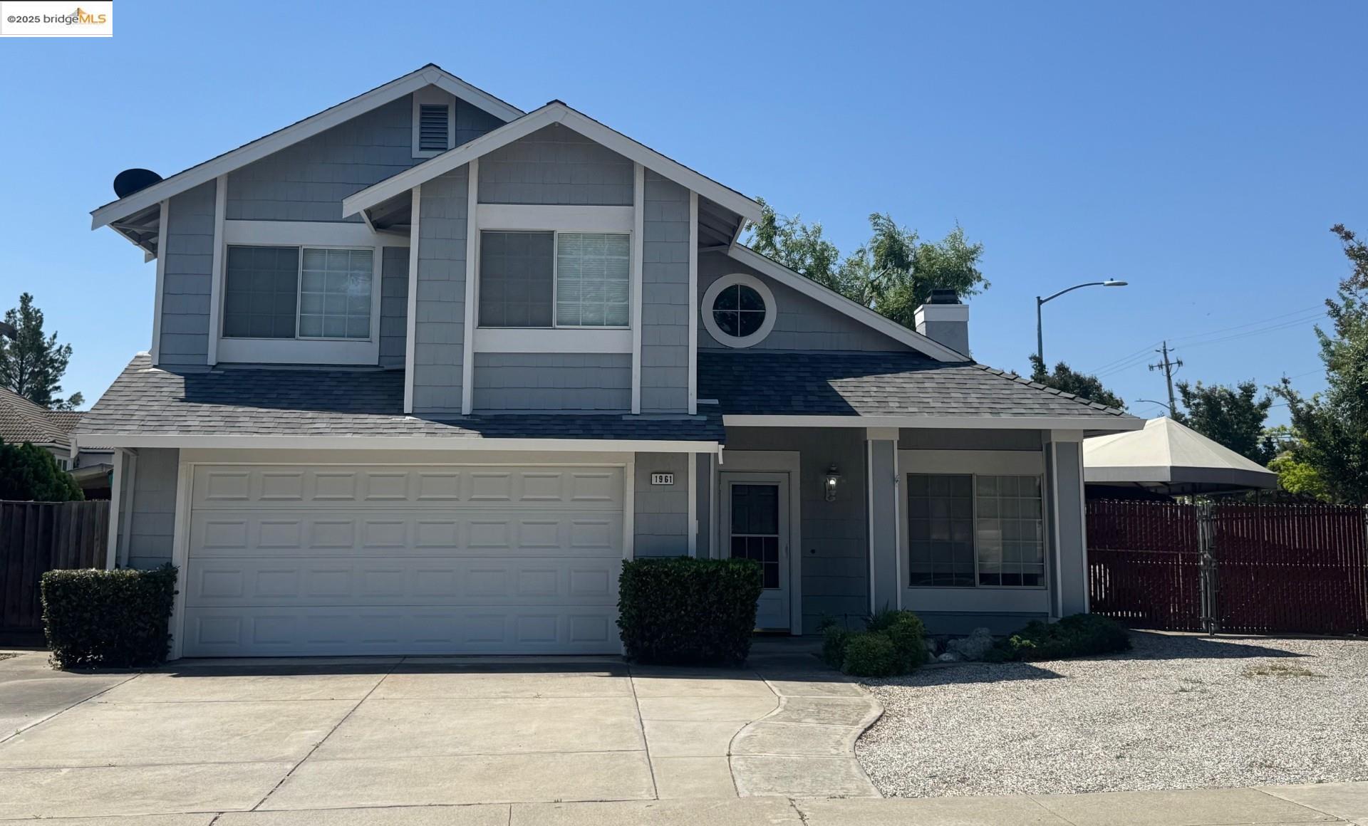 Detail Gallery Image 1 of 20 For 1961 Hemlock Drive, Oakley,  CA 94561-2211 - 3 Beds | 2 Baths