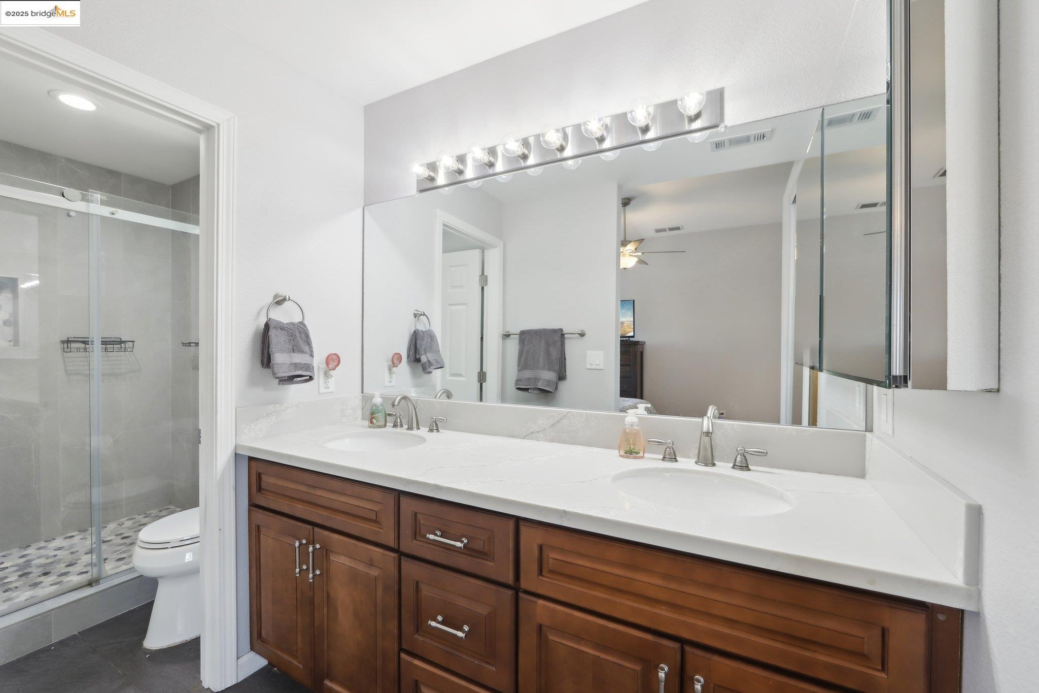 Detail Gallery Image 11 of 31 For 2118 Connie Ln, Oakley,  CA 94561 - 3 Beds | 2 Baths