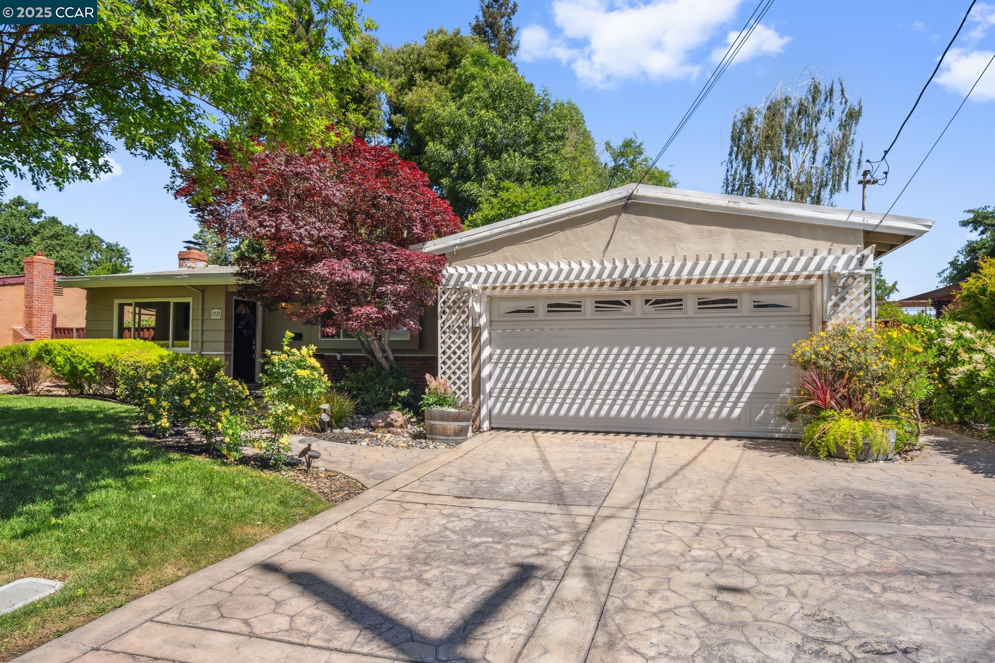 Detail Gallery Image 3 of 51 For 72 Kathryn Dr, Pleasant Hill,  CA 94523 - 3 Beds | 1 Baths