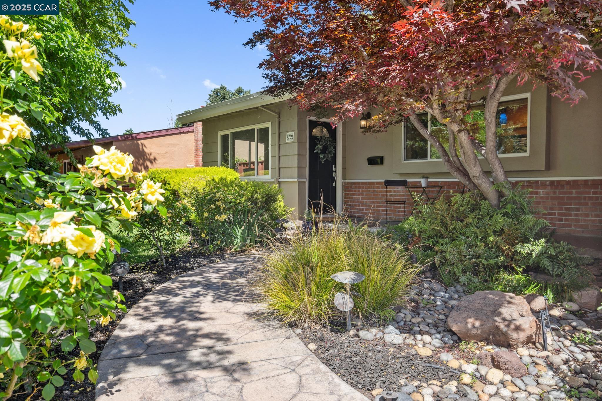 Detail Gallery Image 4 of 51 For 72 Kathryn Dr, Pleasant Hill,  CA 94523 - 3 Beds | 1 Baths