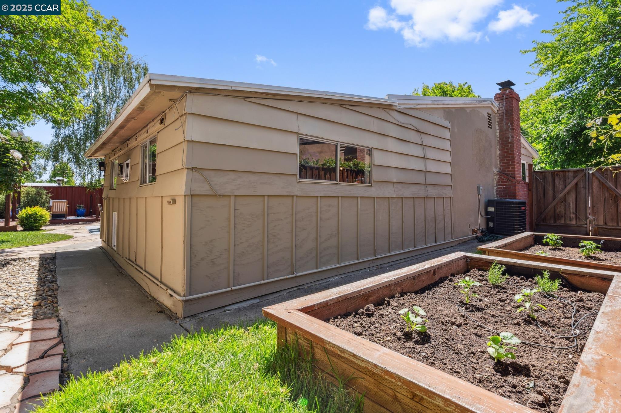 Detail Gallery Image 46 of 51 For 72 Kathryn Dr, Pleasant Hill,  CA 94523 - 3 Beds | 1 Baths