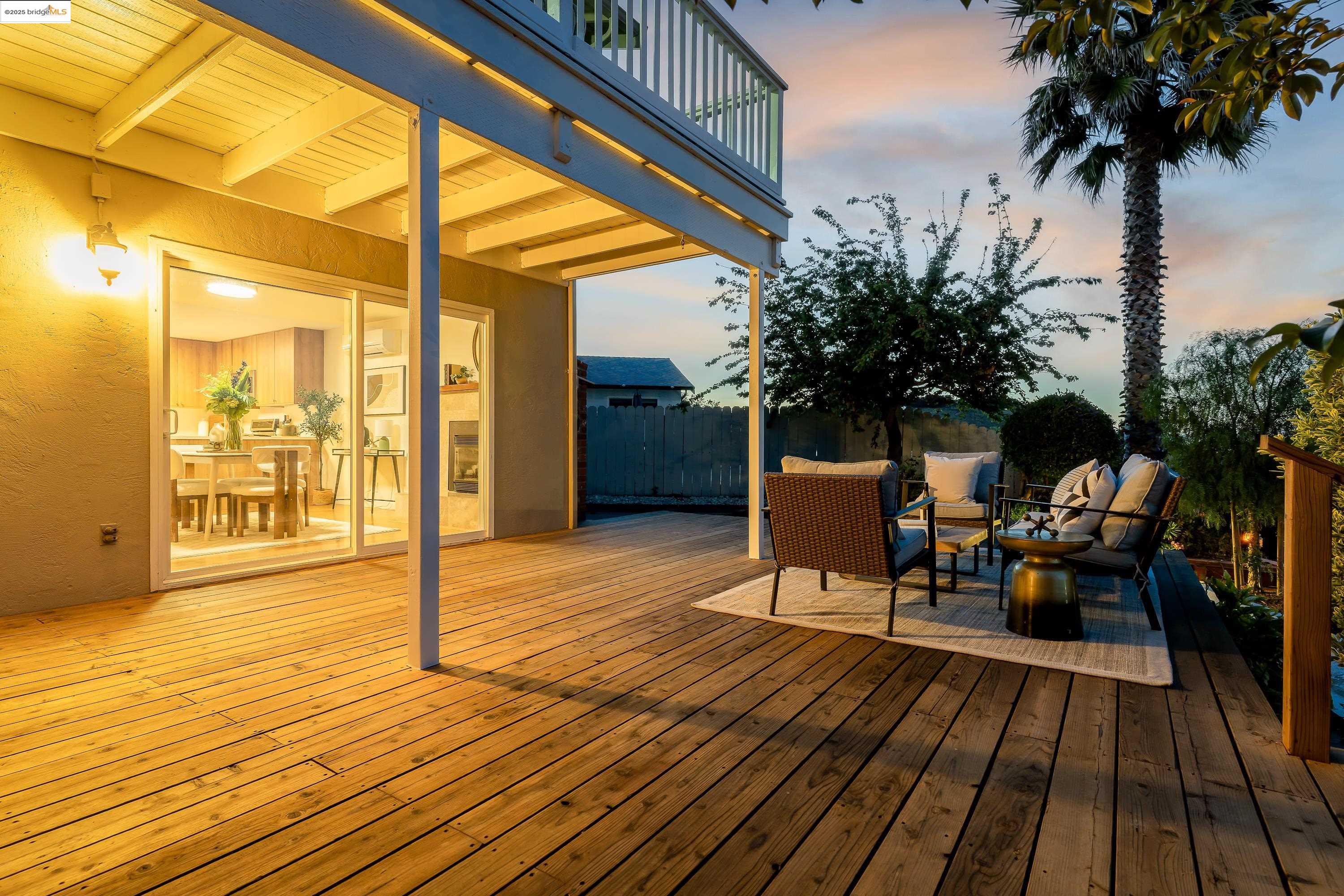 Detail Gallery Image 18 of 60 For 2086 Costa Ct, Pinole,  CA 94564 - 3 Beds | 2/1 Baths