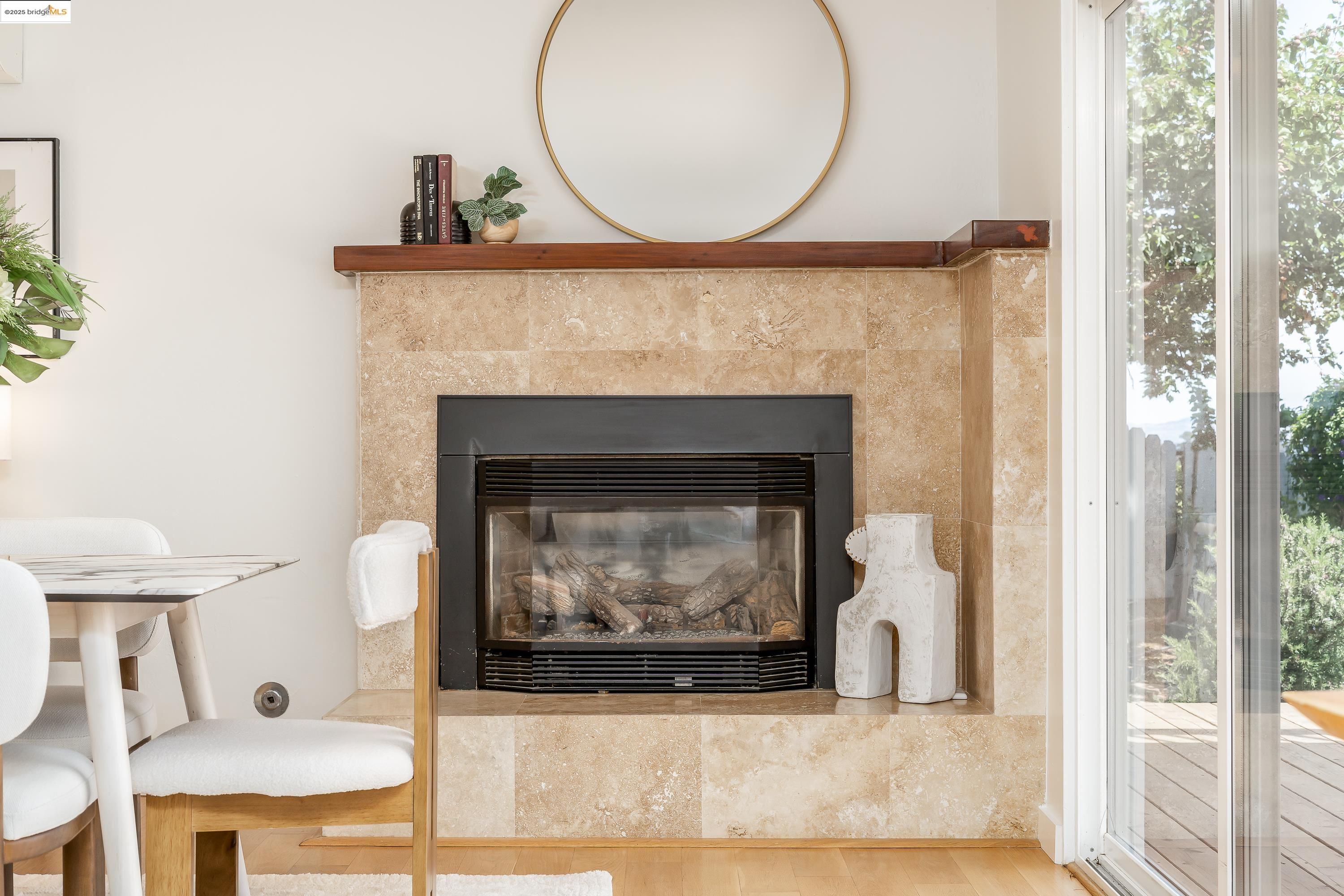 Detail Gallery Image 22 of 60 For 2086 Costa Ct, Pinole,  CA 94564 - 3 Beds | 2/1 Baths
