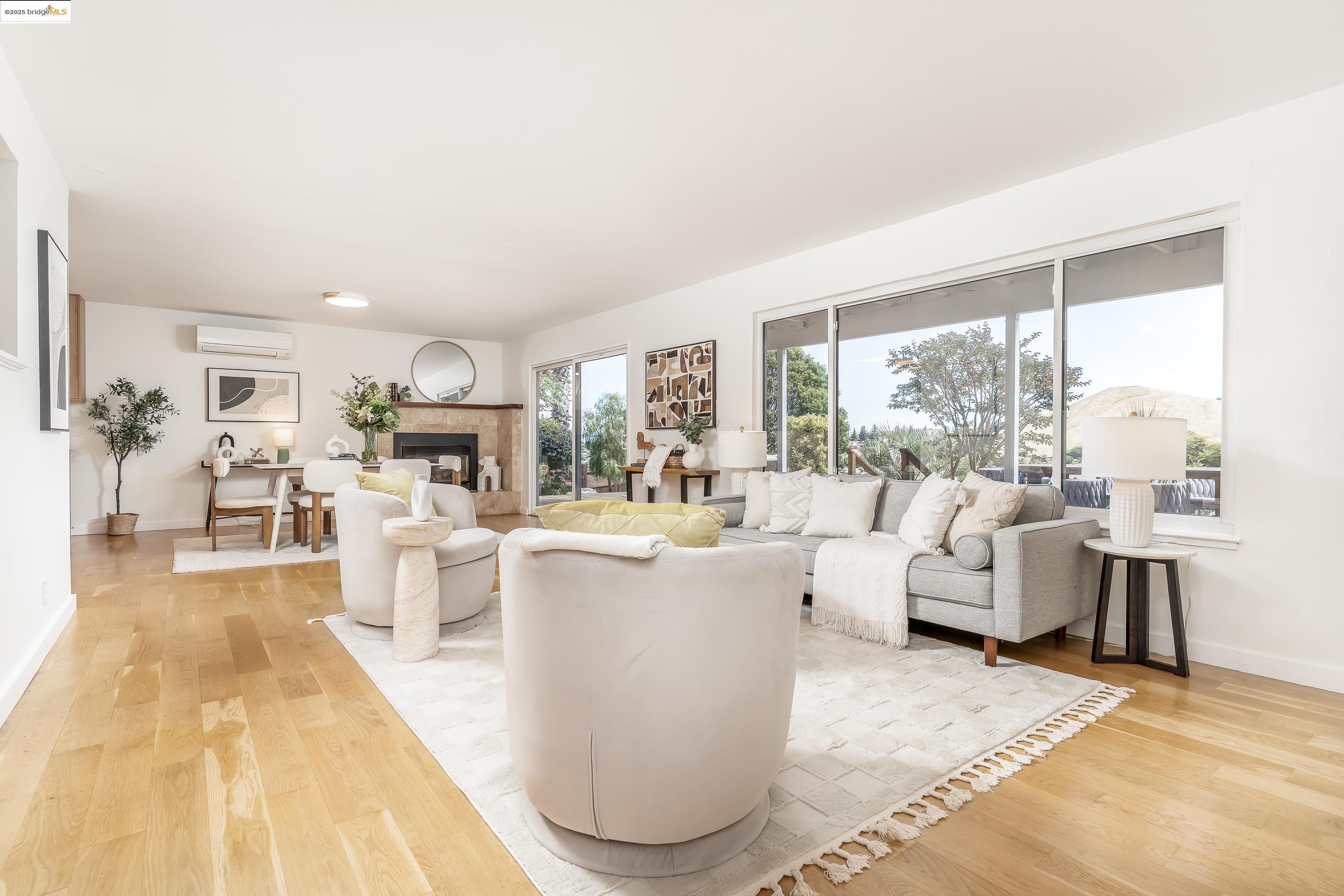 Detail Gallery Image 26 of 60 For 2086 Costa Ct, Pinole,  CA 94564 - 3 Beds | 2/1 Baths