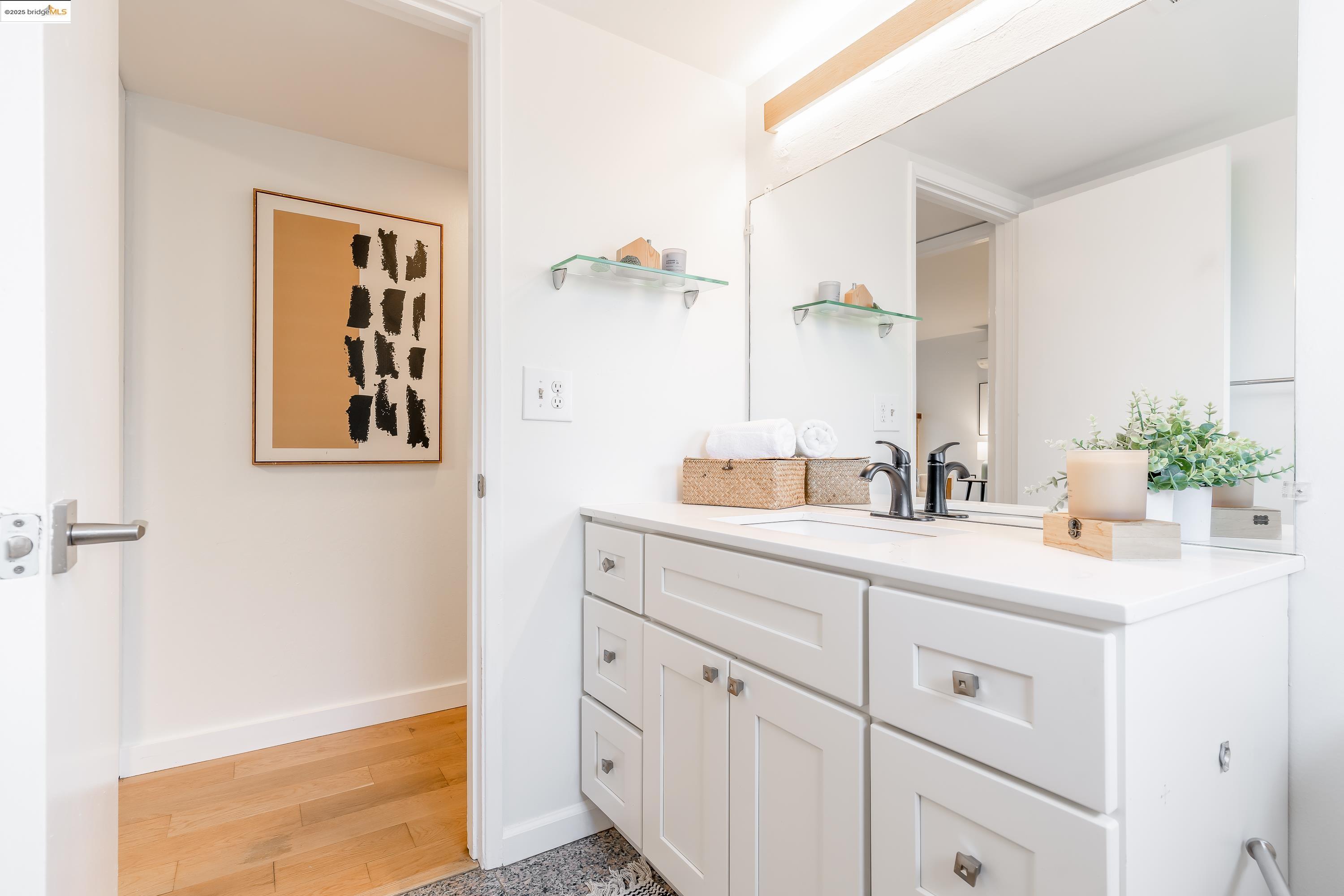 Detail Gallery Image 28 of 60 For 2086 Costa Ct, Pinole,  CA 94564 - 3 Beds | 2/1 Baths